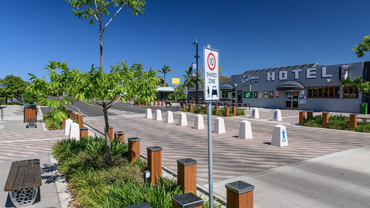 Outdoor dining with improved pedestrian access.