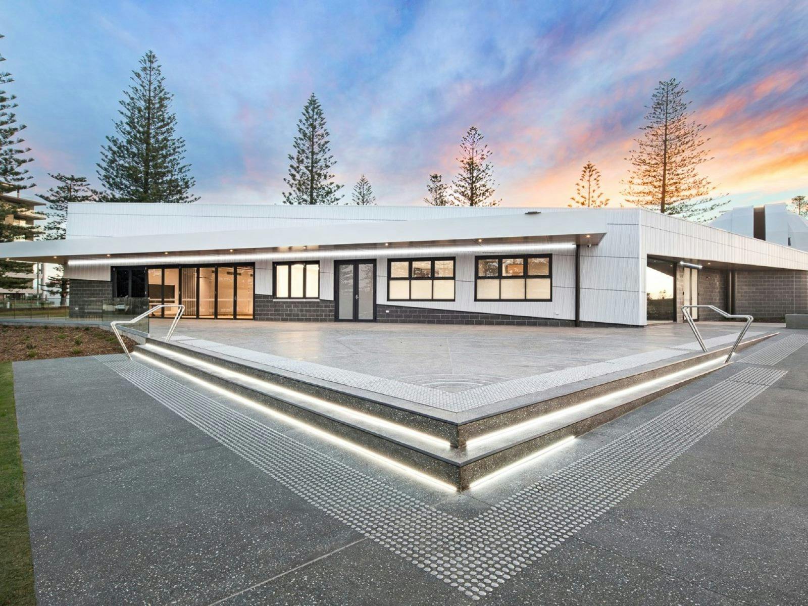 麥誇裡港天文台