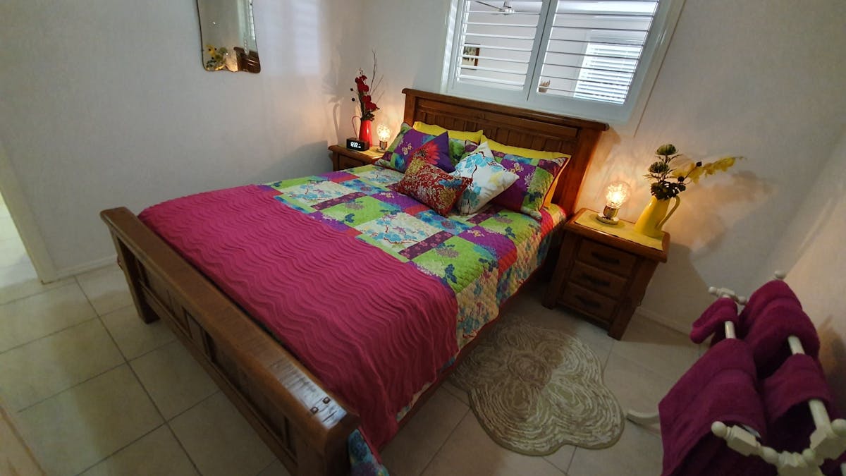 Jubris Hideaway Guesthouse Bed 1