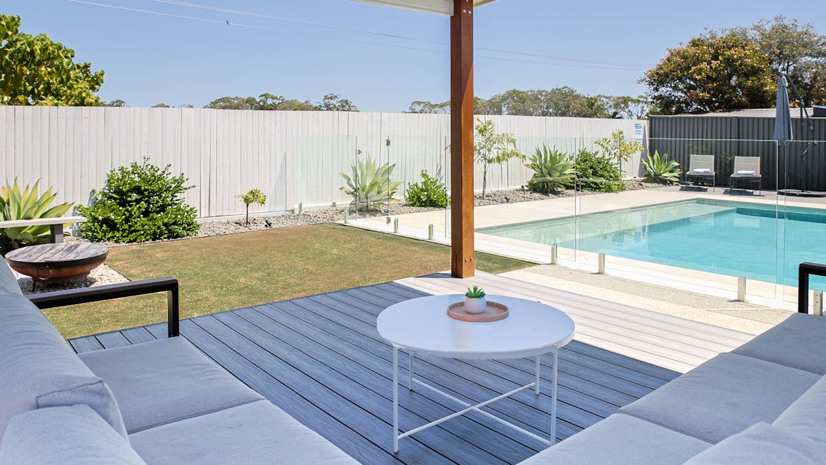 Additional cover outdoor living