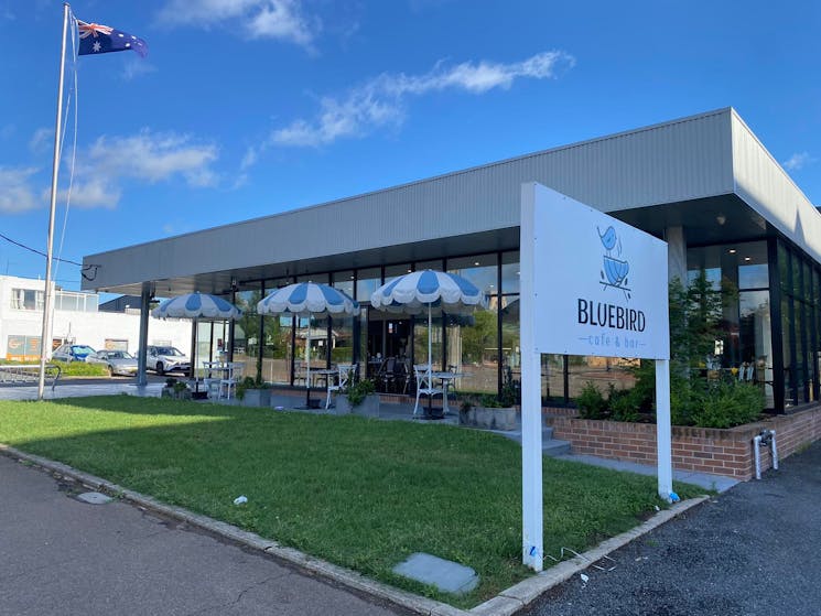 Bluebird Cafe Bar NSW Holidays Accommodation Things To Do bluebird-cafe-bar-nsw-holidays-accommodation-things-to-do