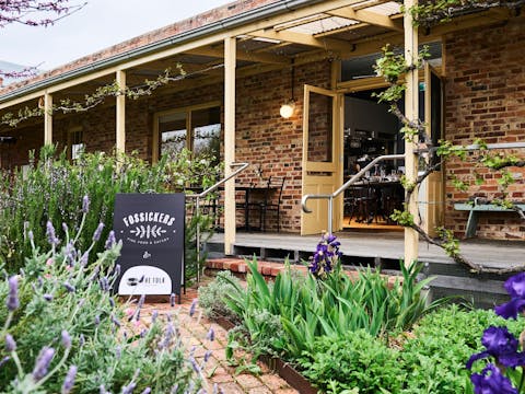 Whalebone 55 cef850c34192b90d87a928d35036c5fd