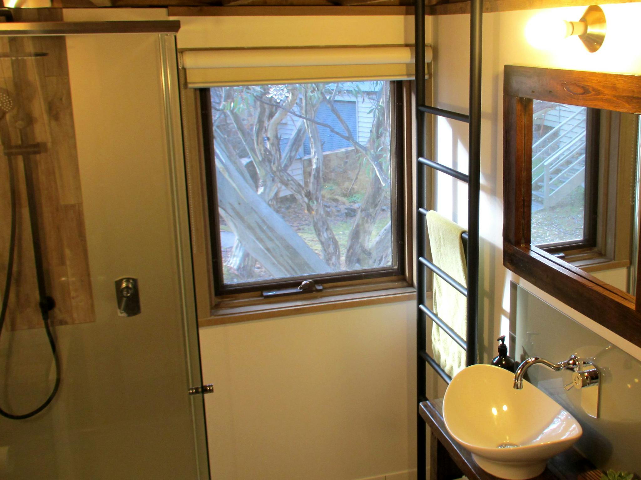 Wallace's - bathroom