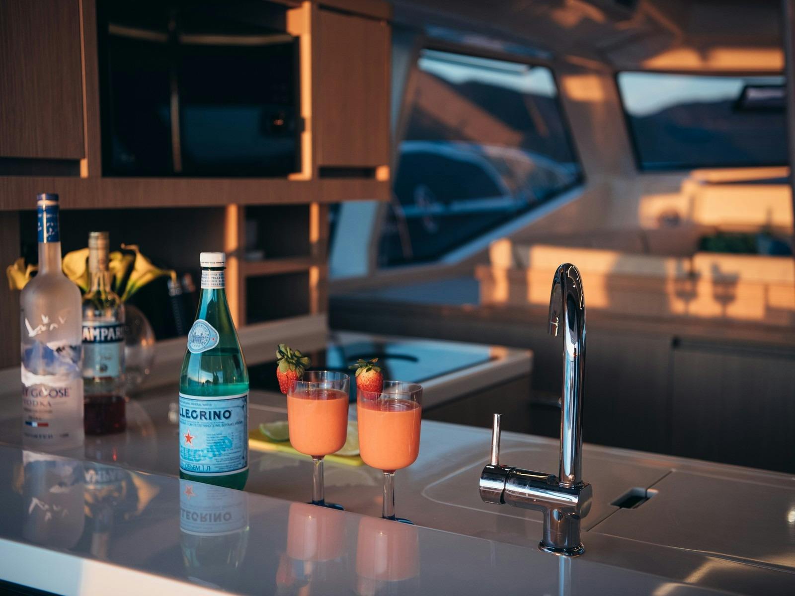 Aquila 44.3 - breakfast bar