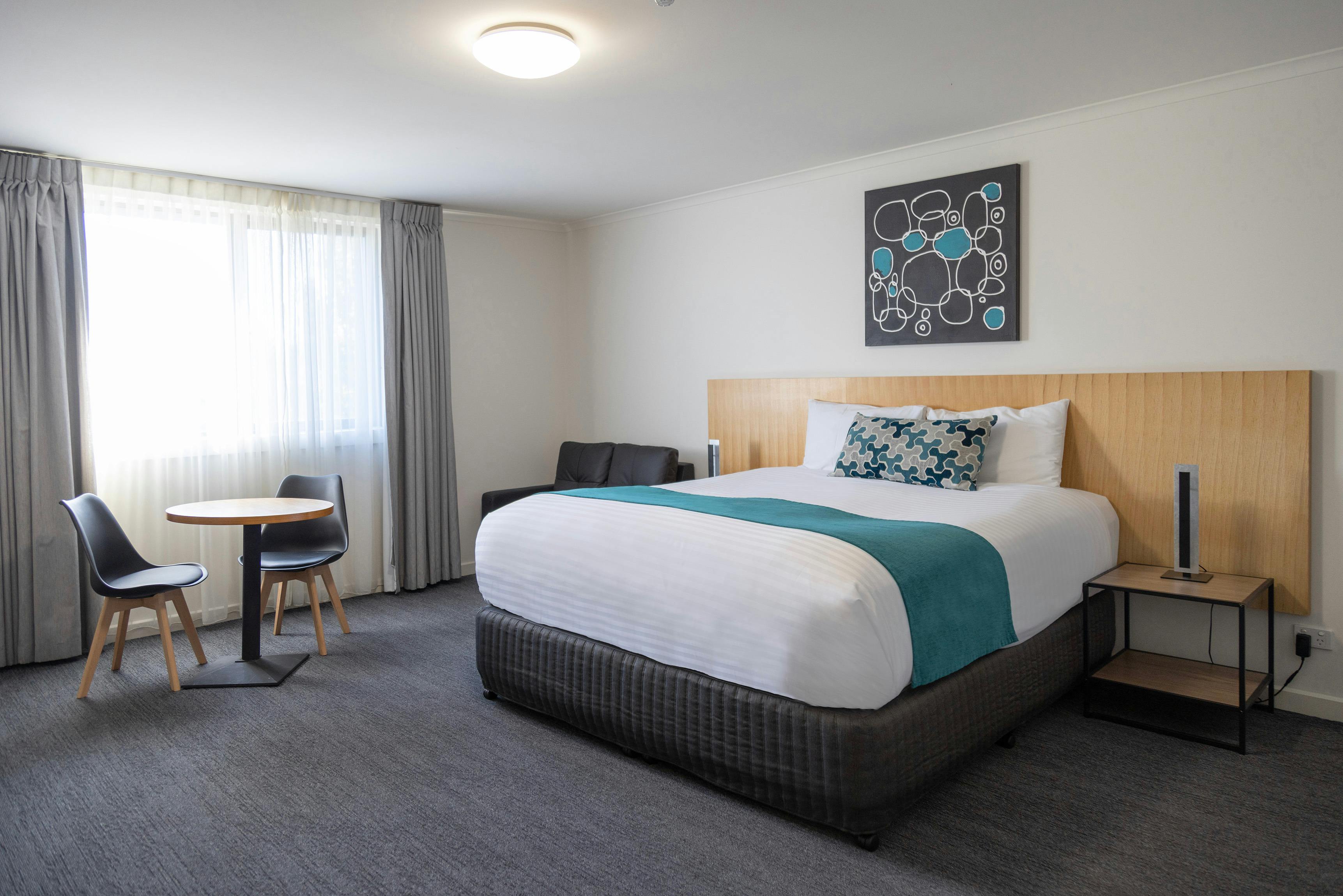 Executive King Room with Spa & Shower