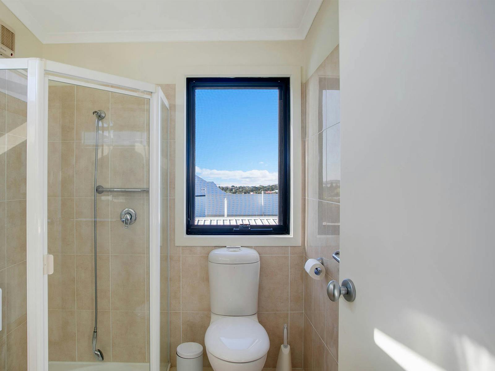 Architect Designed Spectacular Beachhouse with Sweeping Views