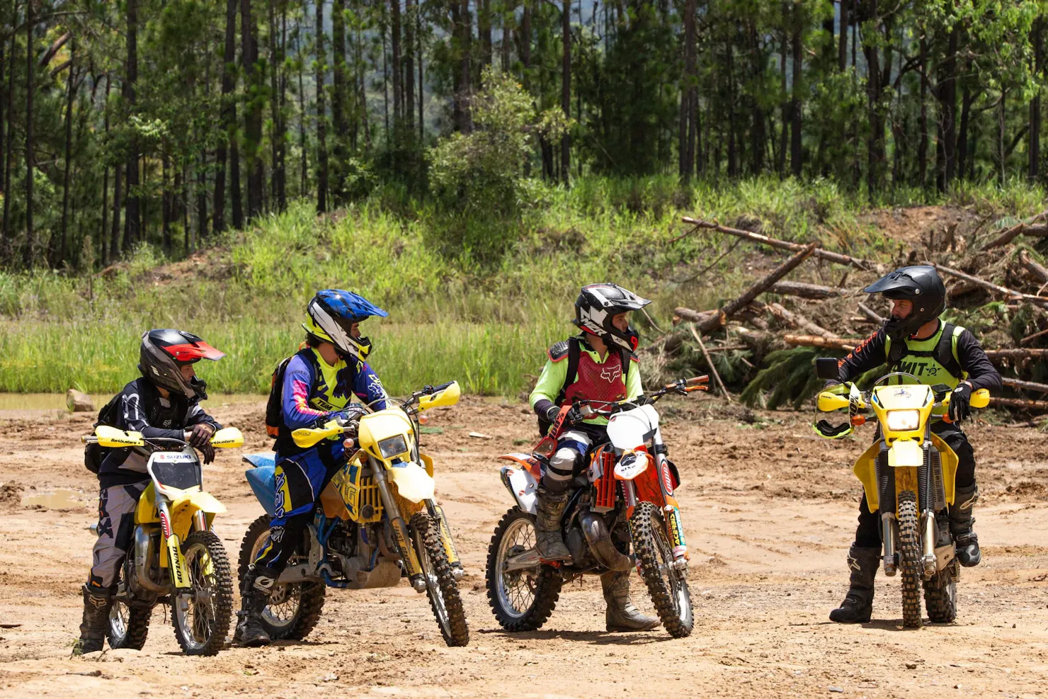 Group-of-Rider-scaled