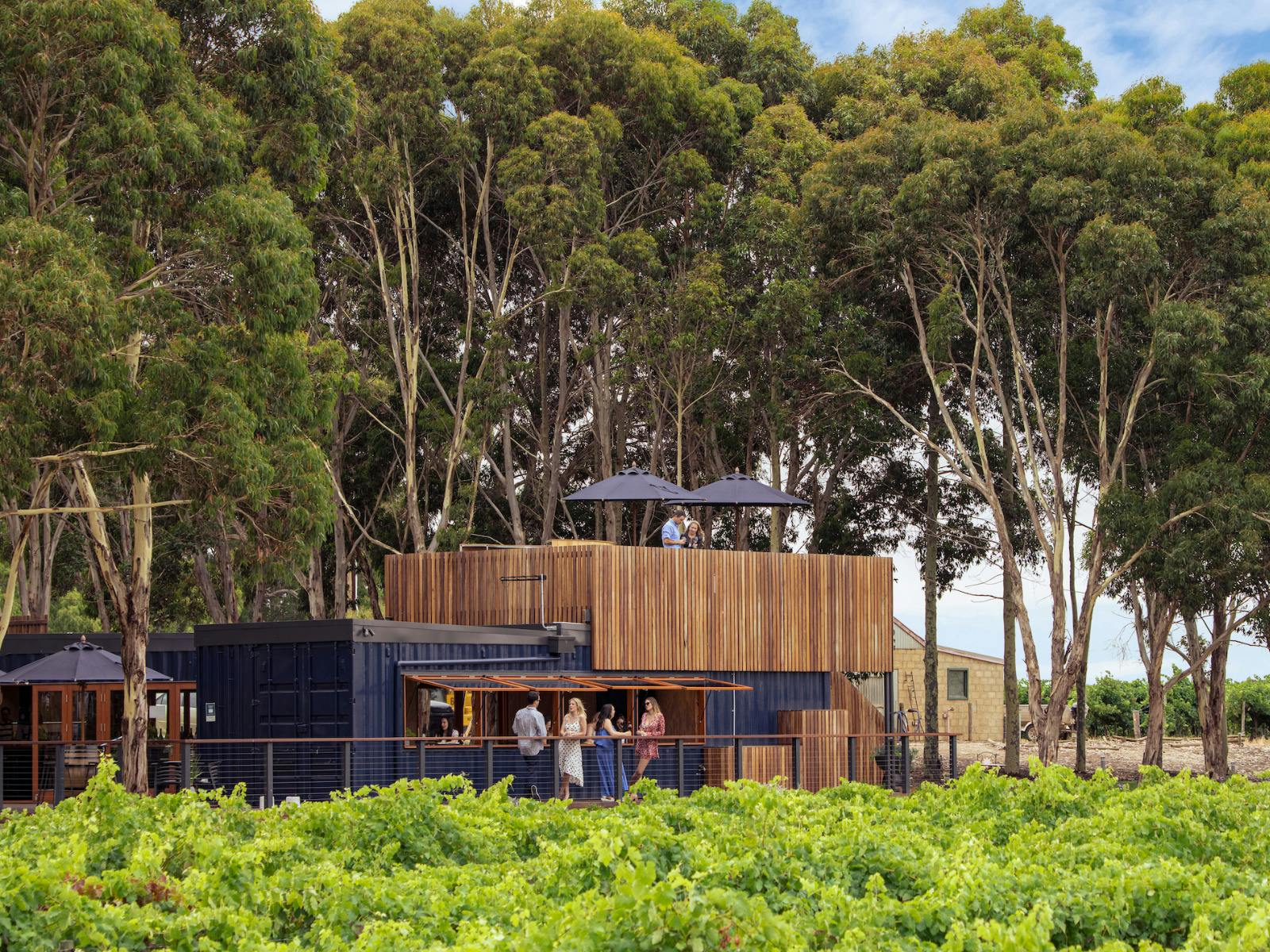 Kimbolton cellar door overlooking the vineyards