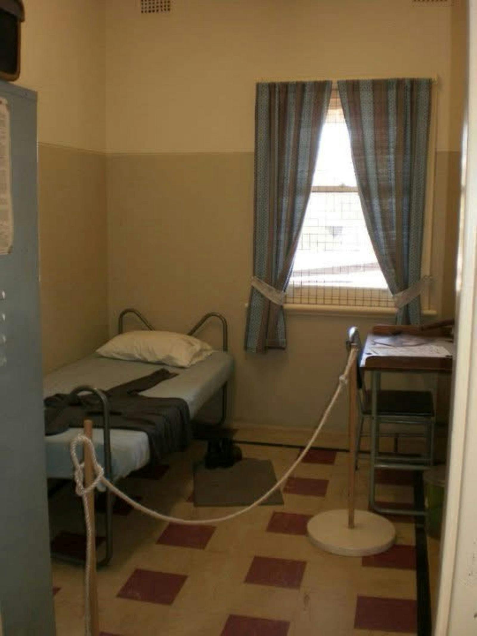 Single Men's Quarters-Steelcap Gallery