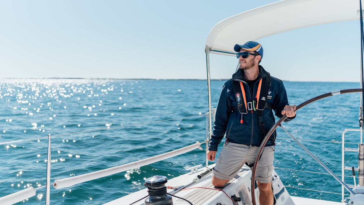 Southern Cross Yachting - Enjoy the beauty of the water