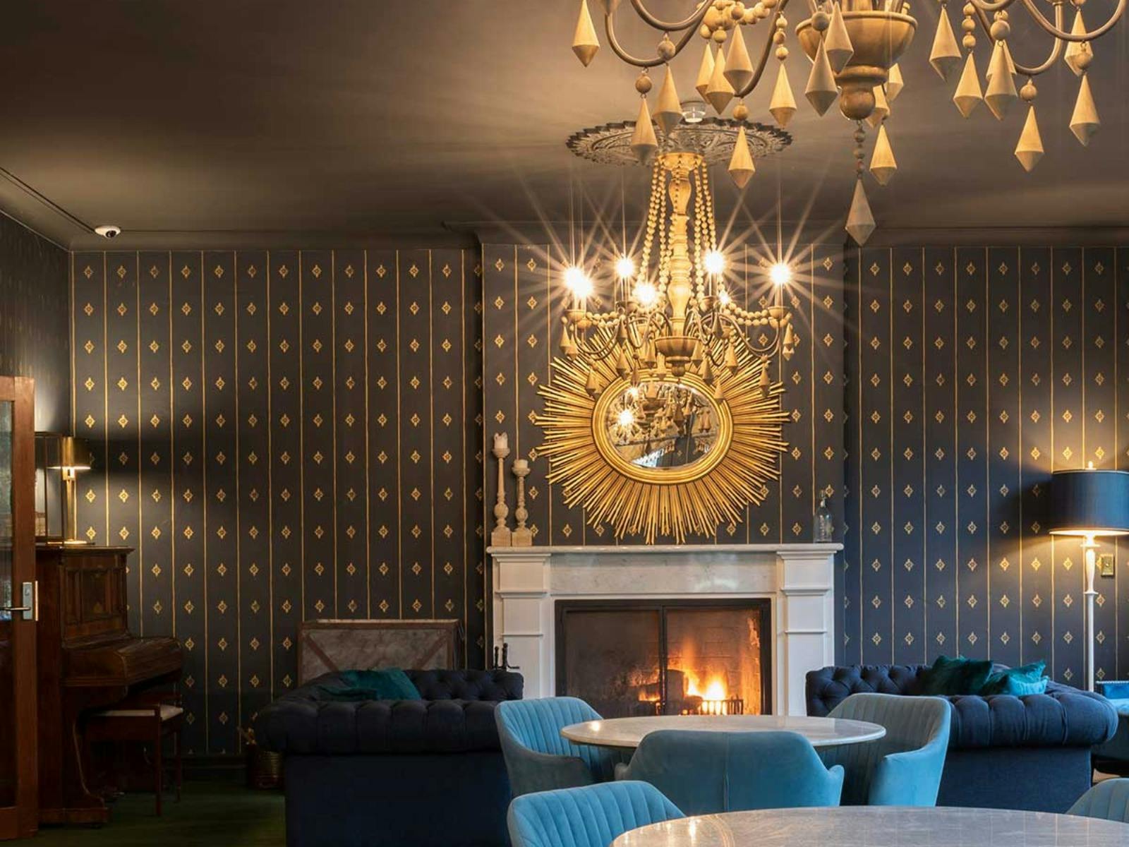 アスピナルズ ウイスキー バー