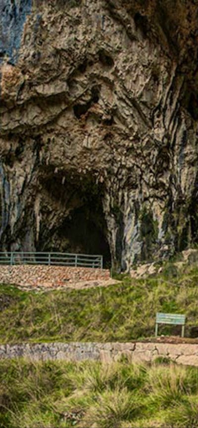 Yarrangobilly Caves – Castle walk