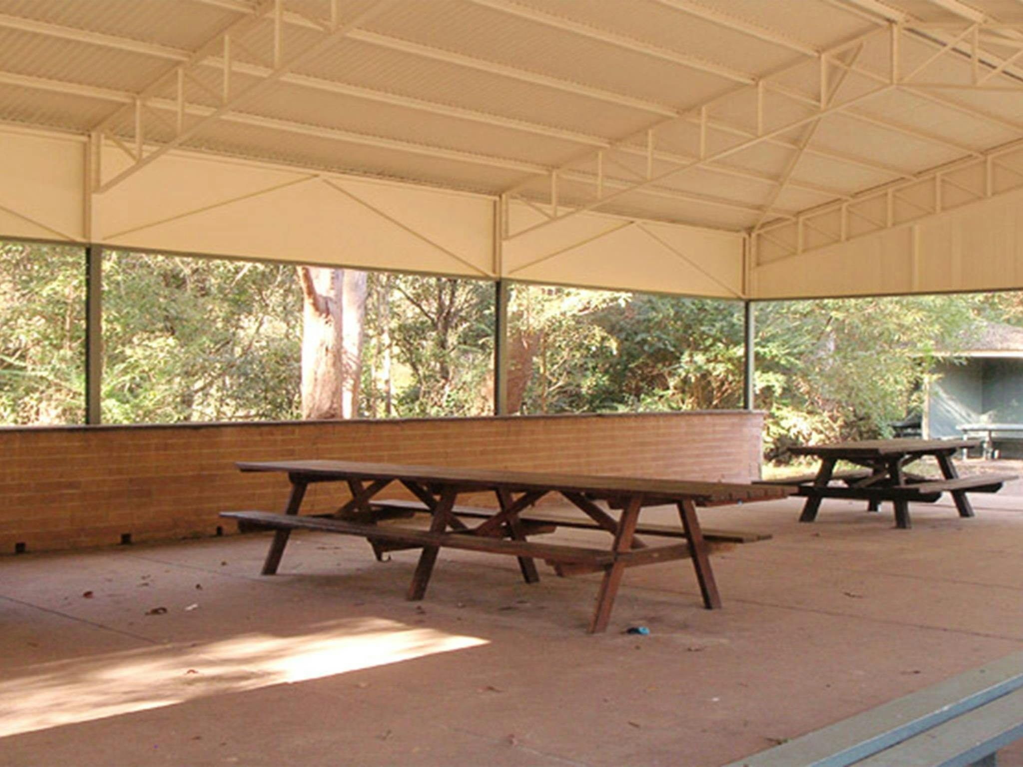 Commandment Rock picnic area shelter, Lane Cove National Park. Photo: Nathan Askey-Doran &copy; DPIE