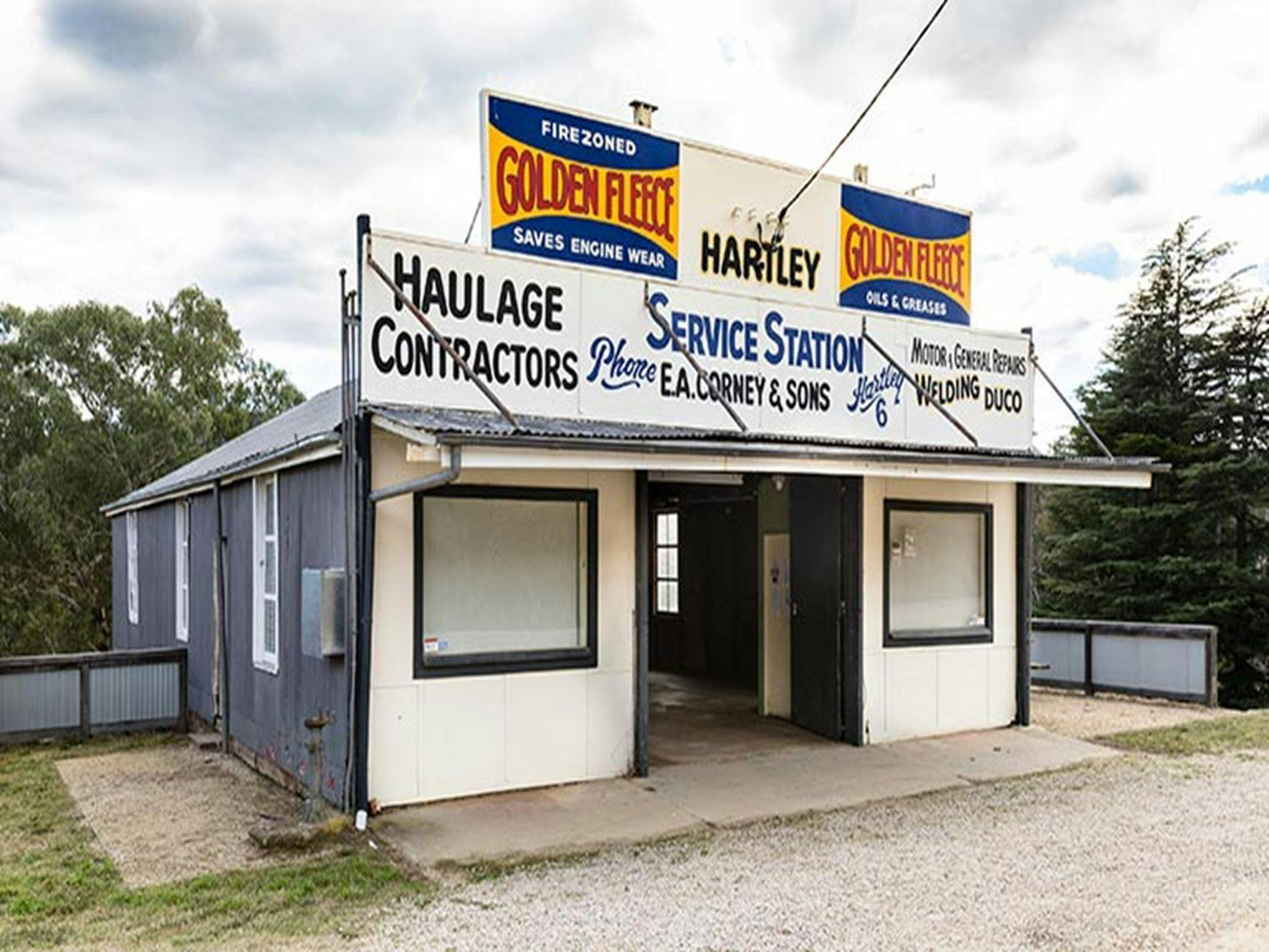 Corney's Garage