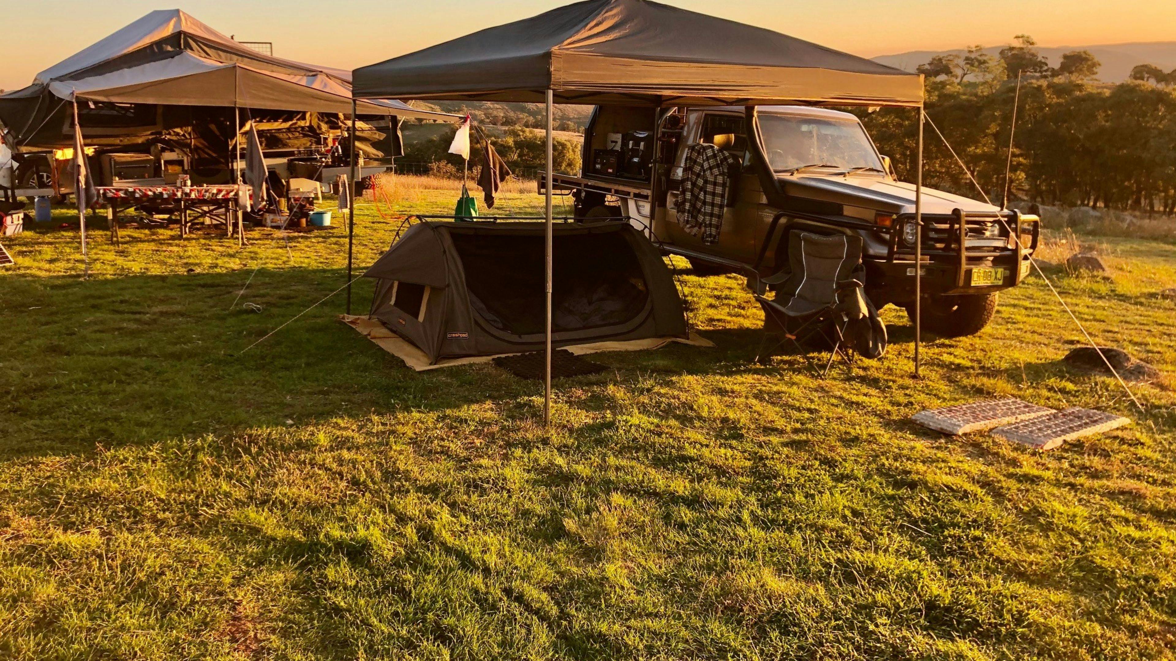 Campingplatz, Sonnenuntergang beobachten