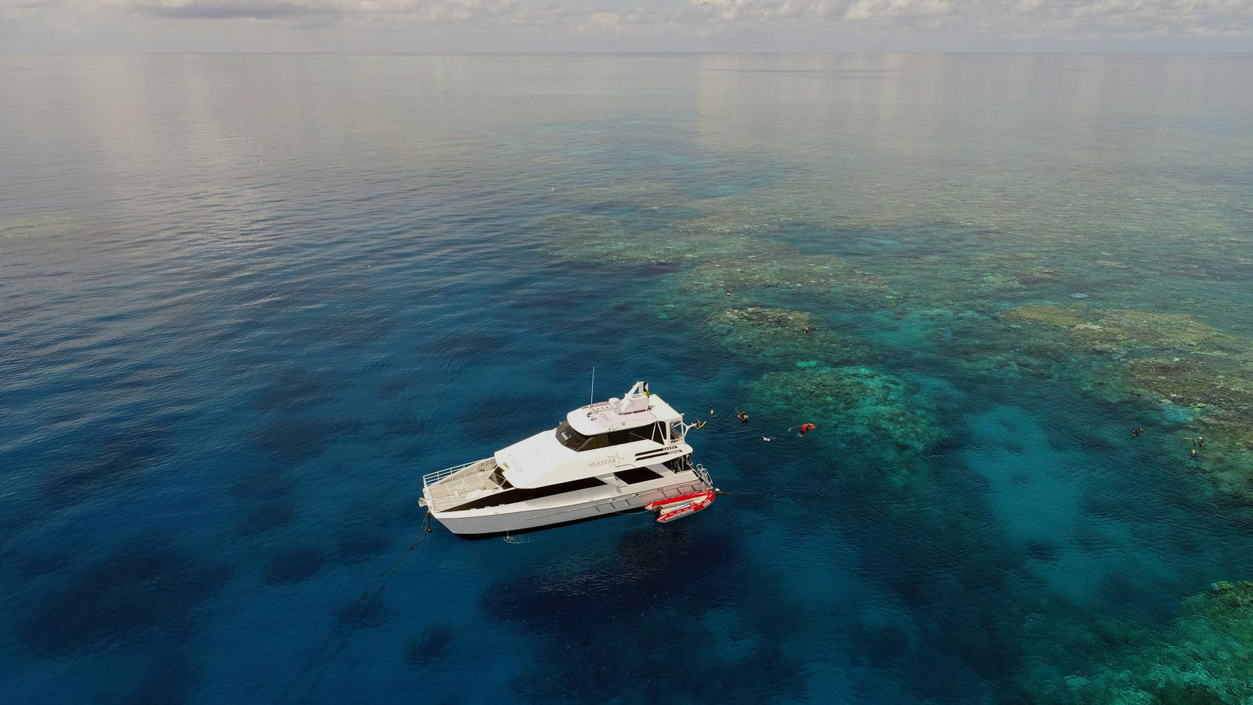 View showing proximity to reef of Seastar