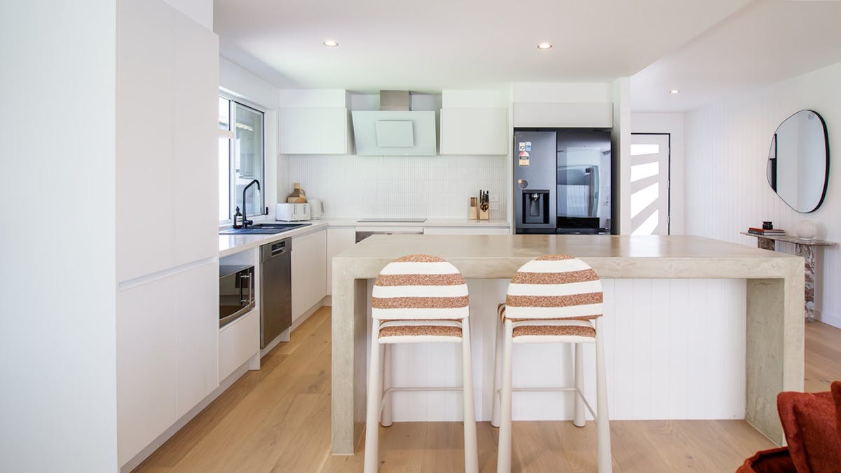 3 Bedroom home in Burleigh - Kitchen
