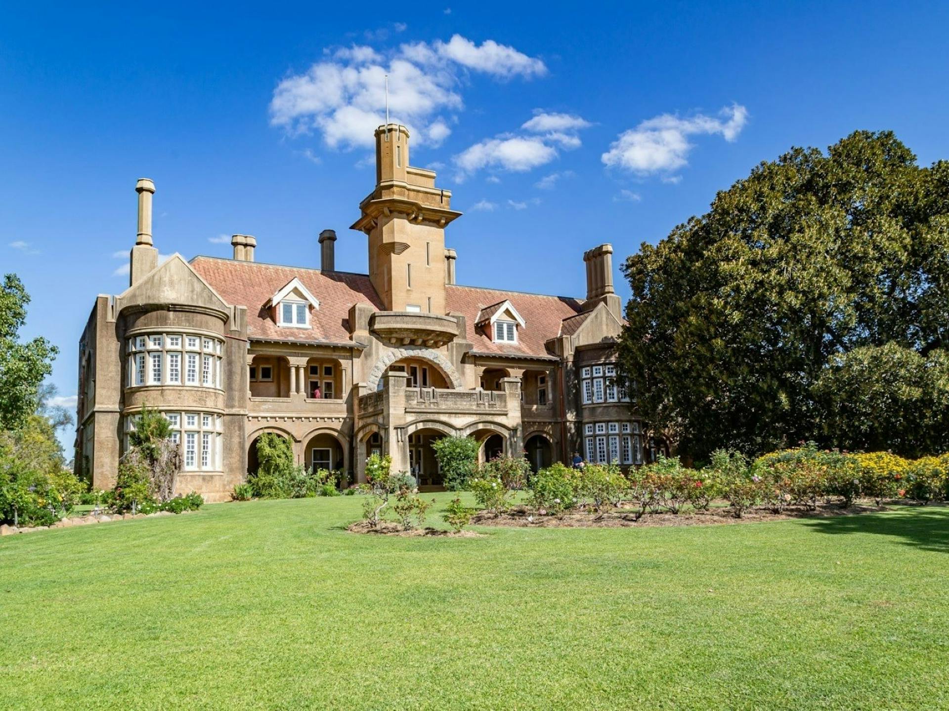 Iandra Castle - Mt Oriel Homestead in Greenethorpe - The Fold: Your ...