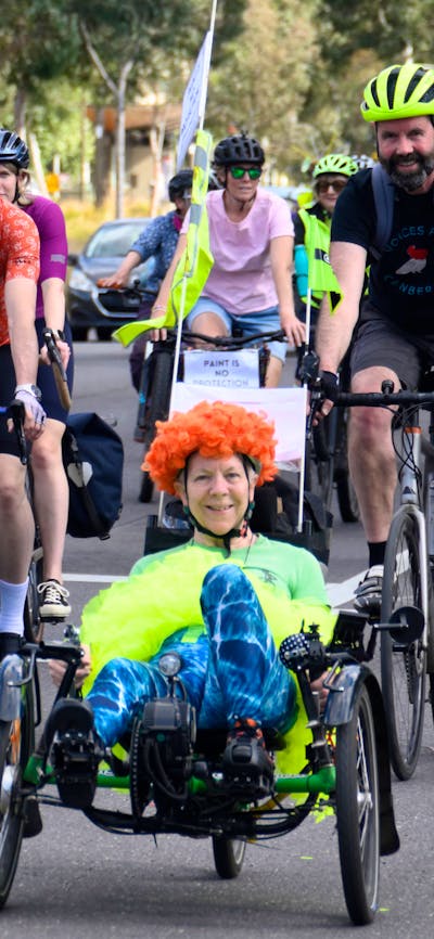 Mass cyclists on Northbourne Avenue
