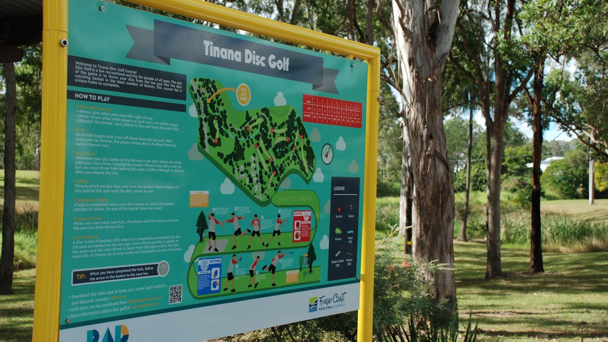 photo of signboard for disc golf at Pioneer Country park Maryborough