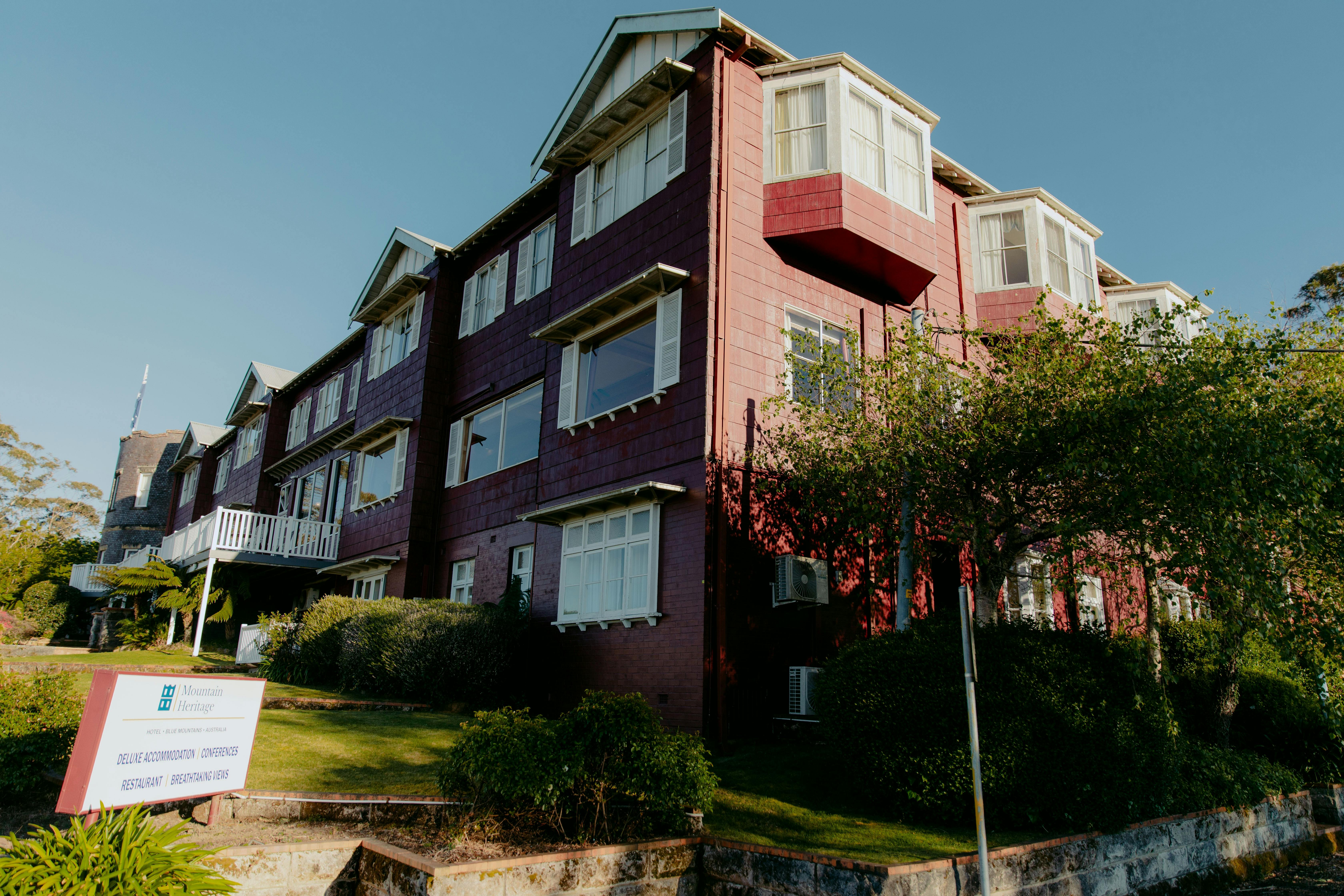 Hotel Front - Hotel Mountain Heritage