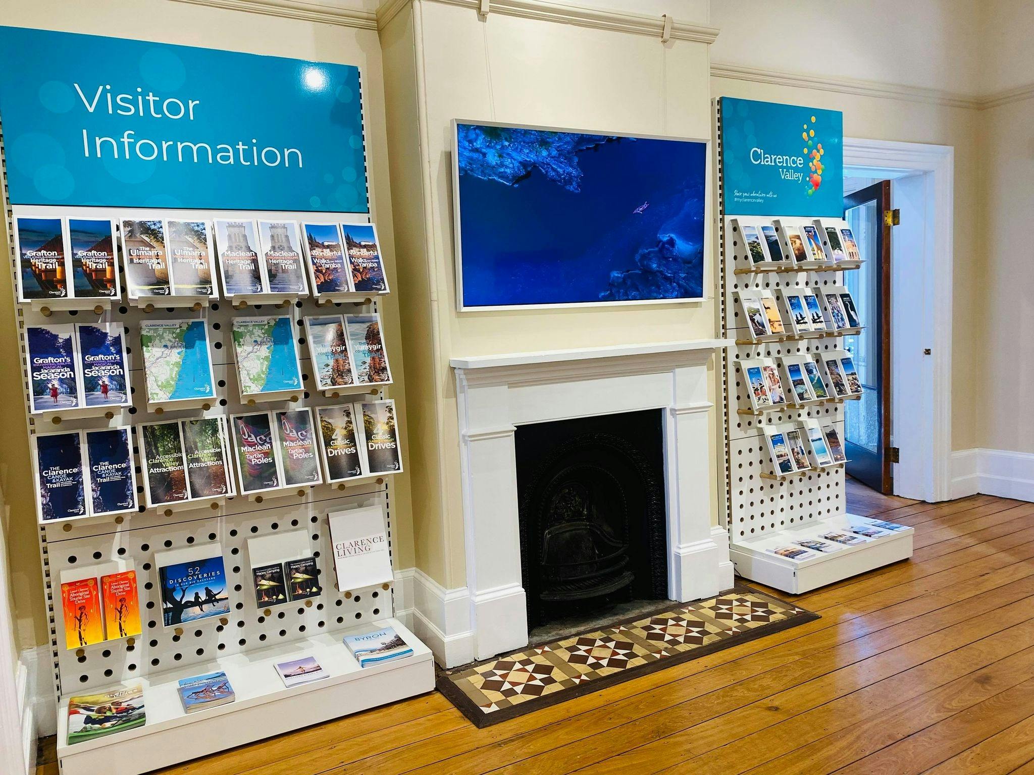 グラフトン観光案内所と地域ギャラリー