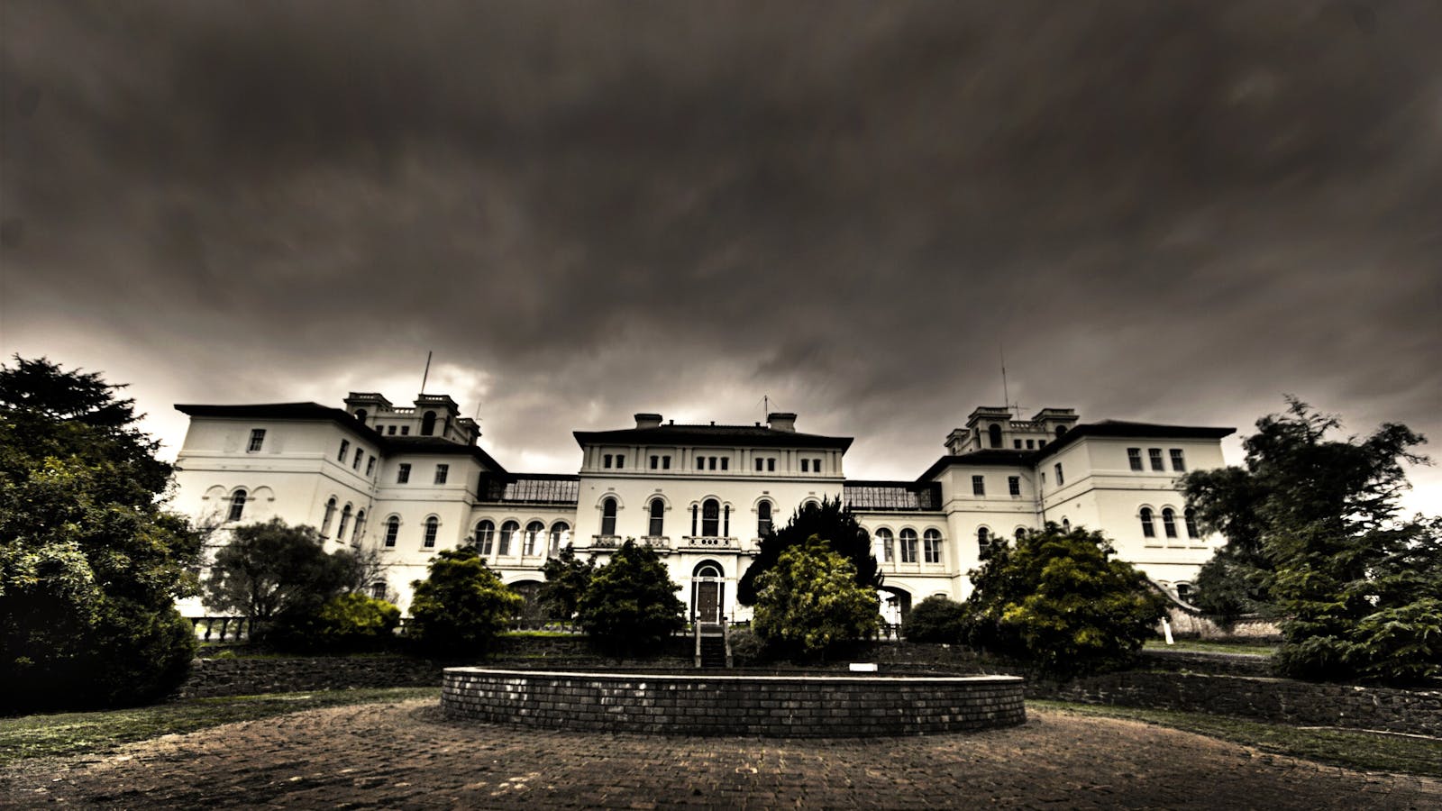 Eerie Tours - Aradale Ghost Tour