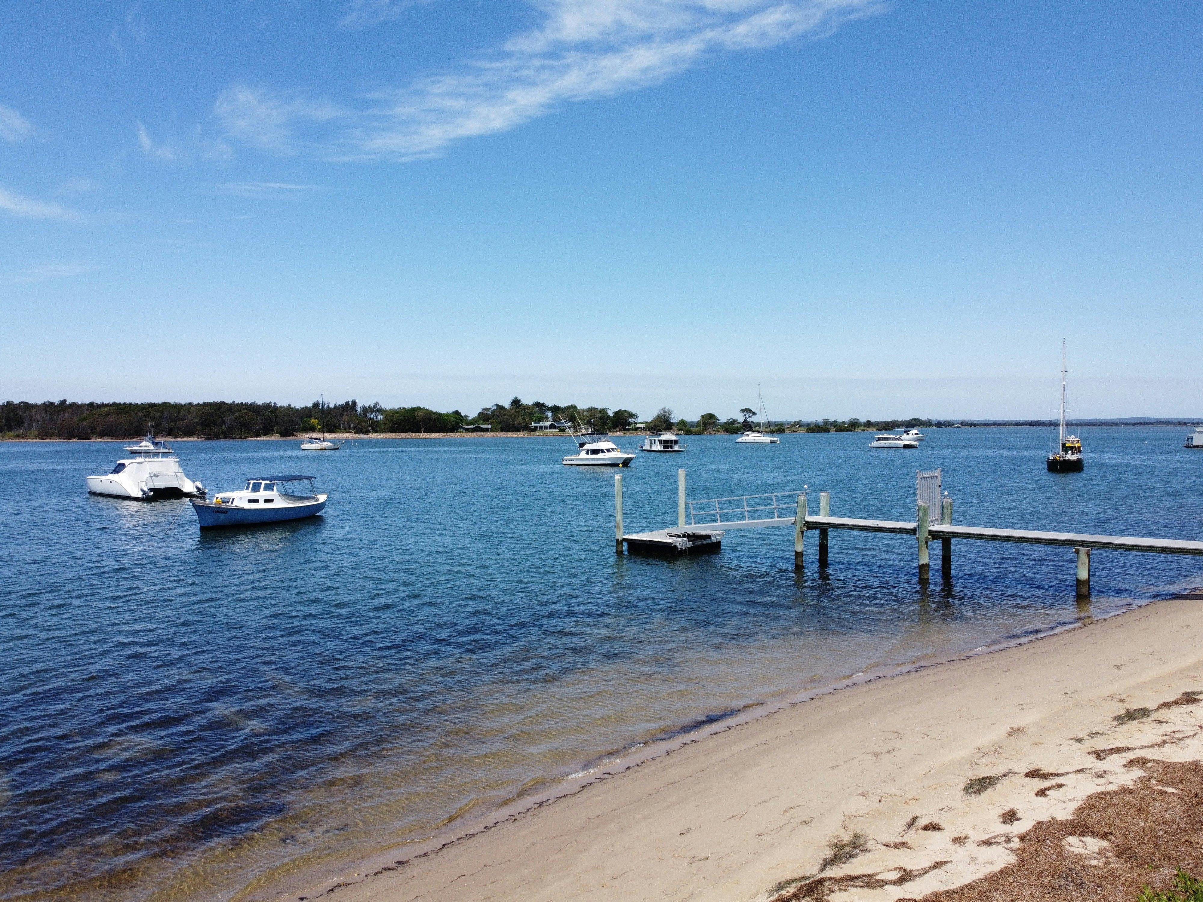 川へのアクセス