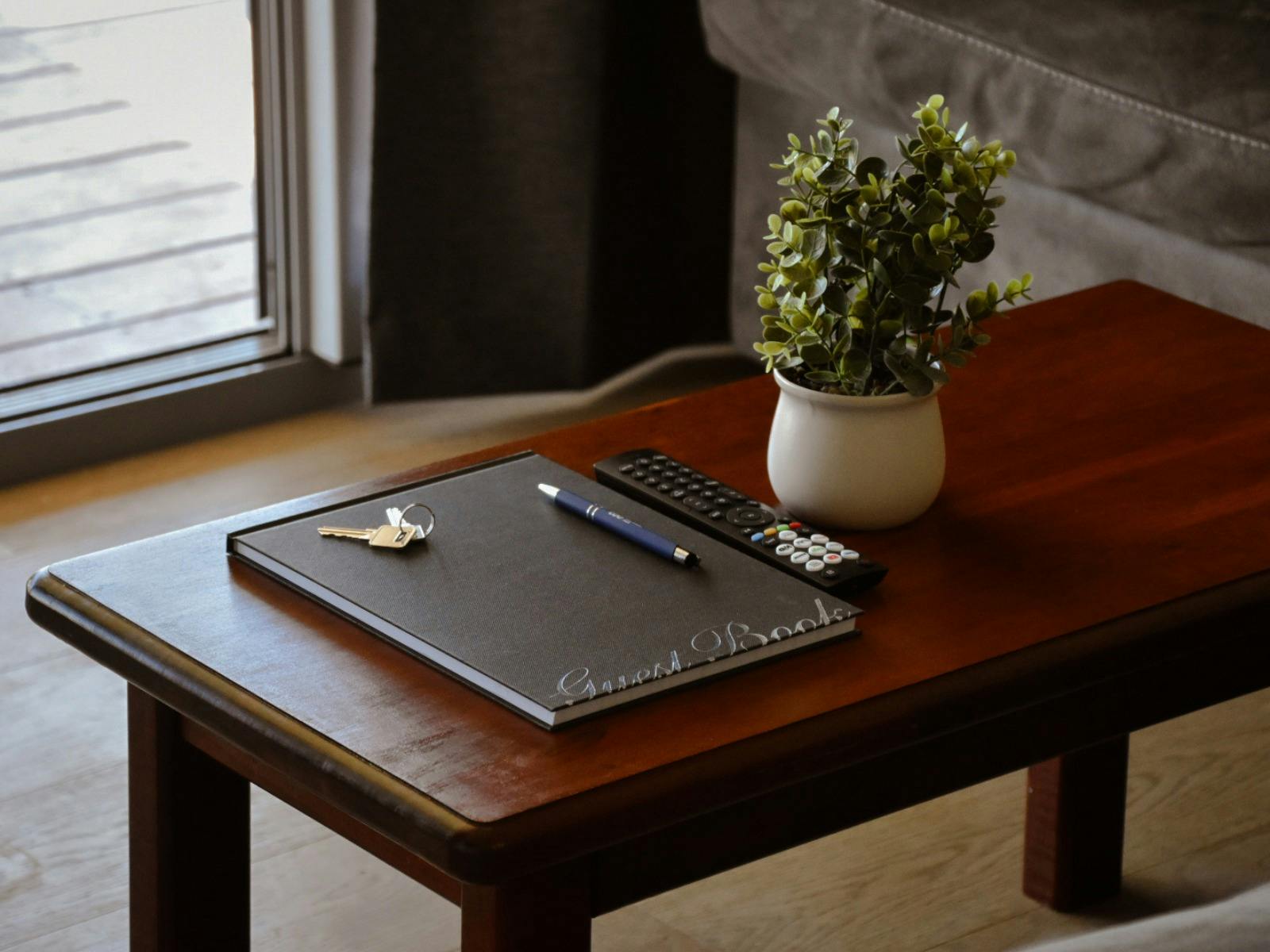 손님들은 Hideaway에서의 경험에 대해 방명록에 댓글을 남길 수 있습니다.