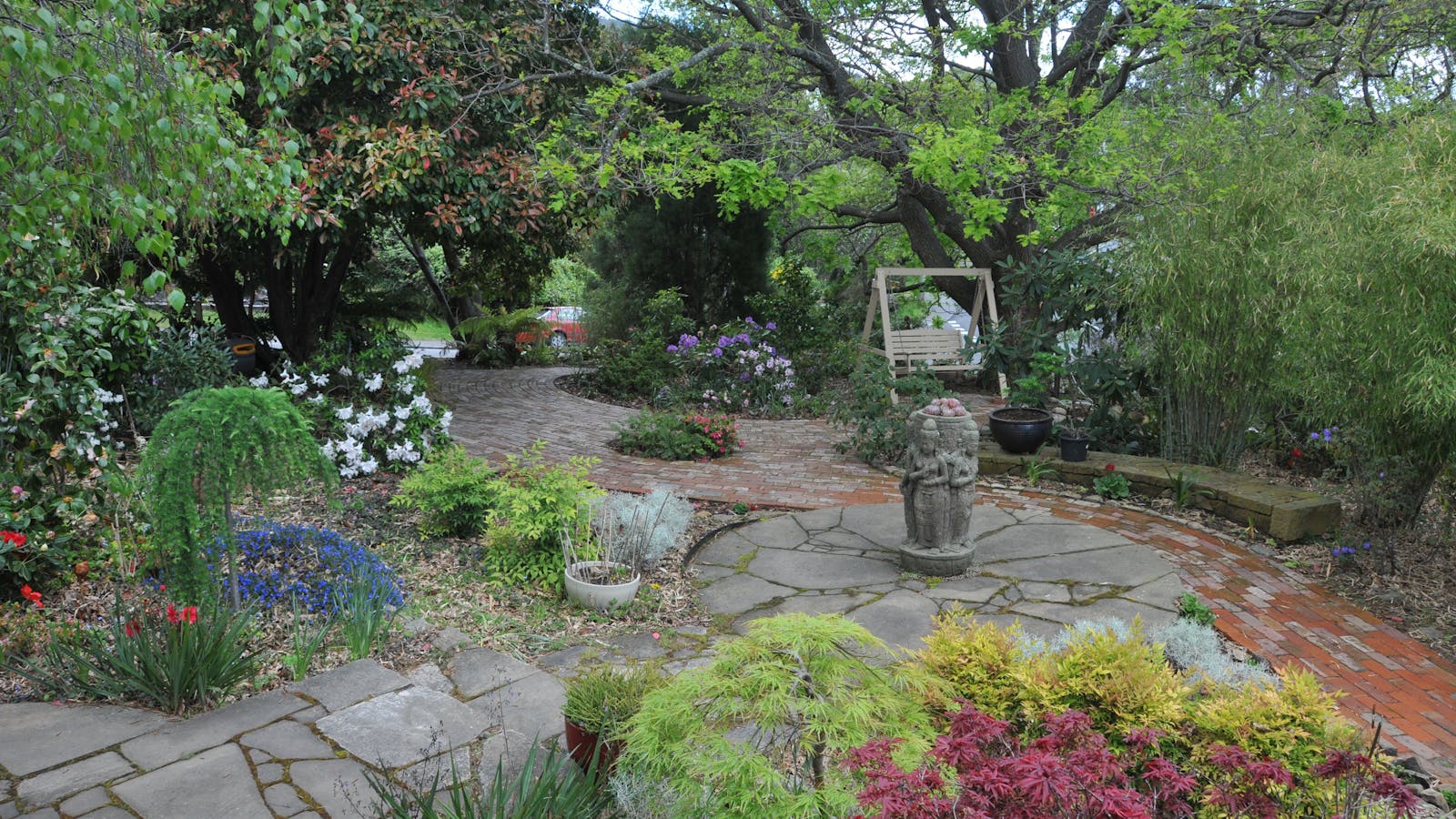The gardens in Spring