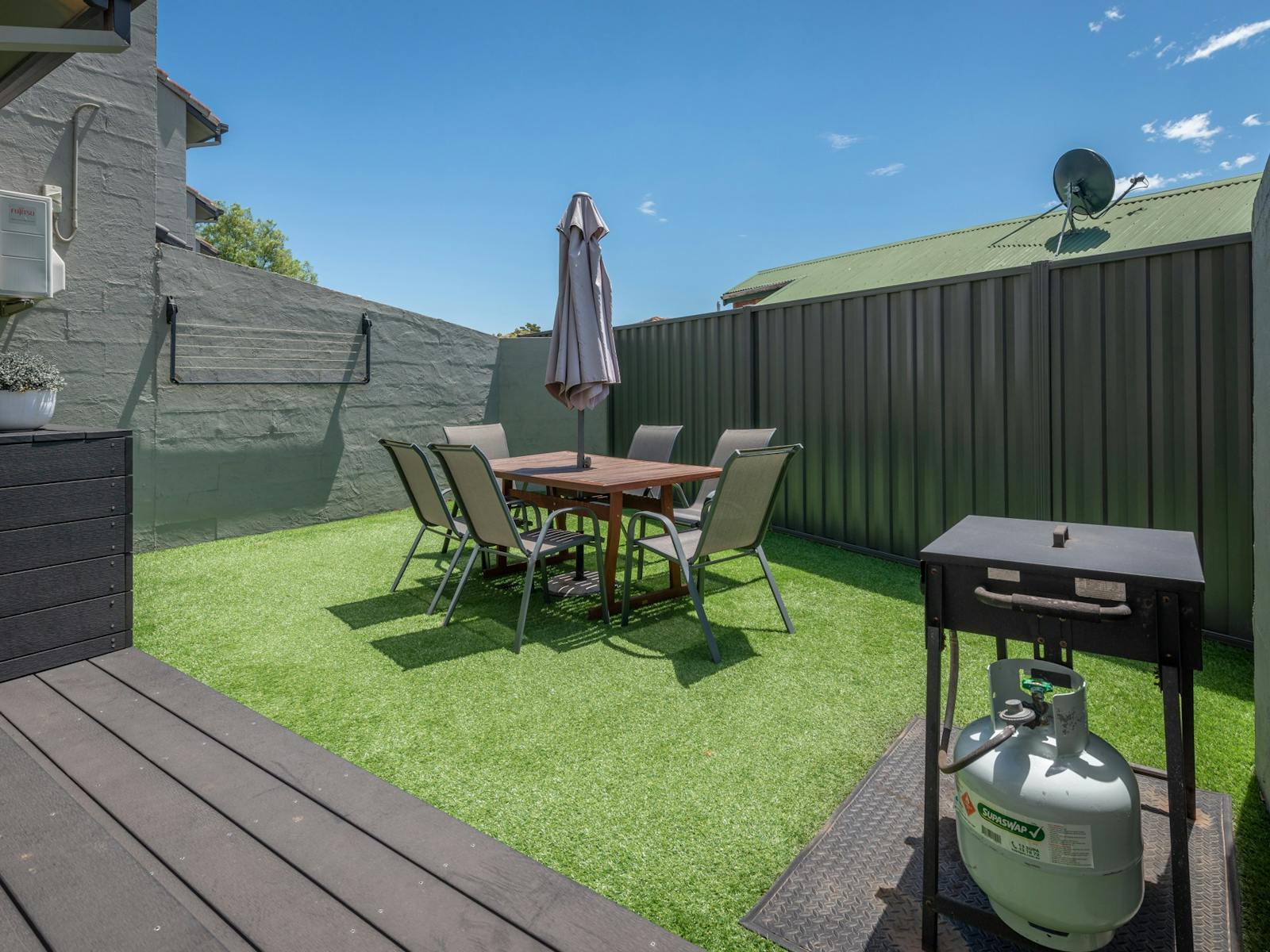 3 Bedroom Private Courtyard with Outdoor Furniture and BBQ
