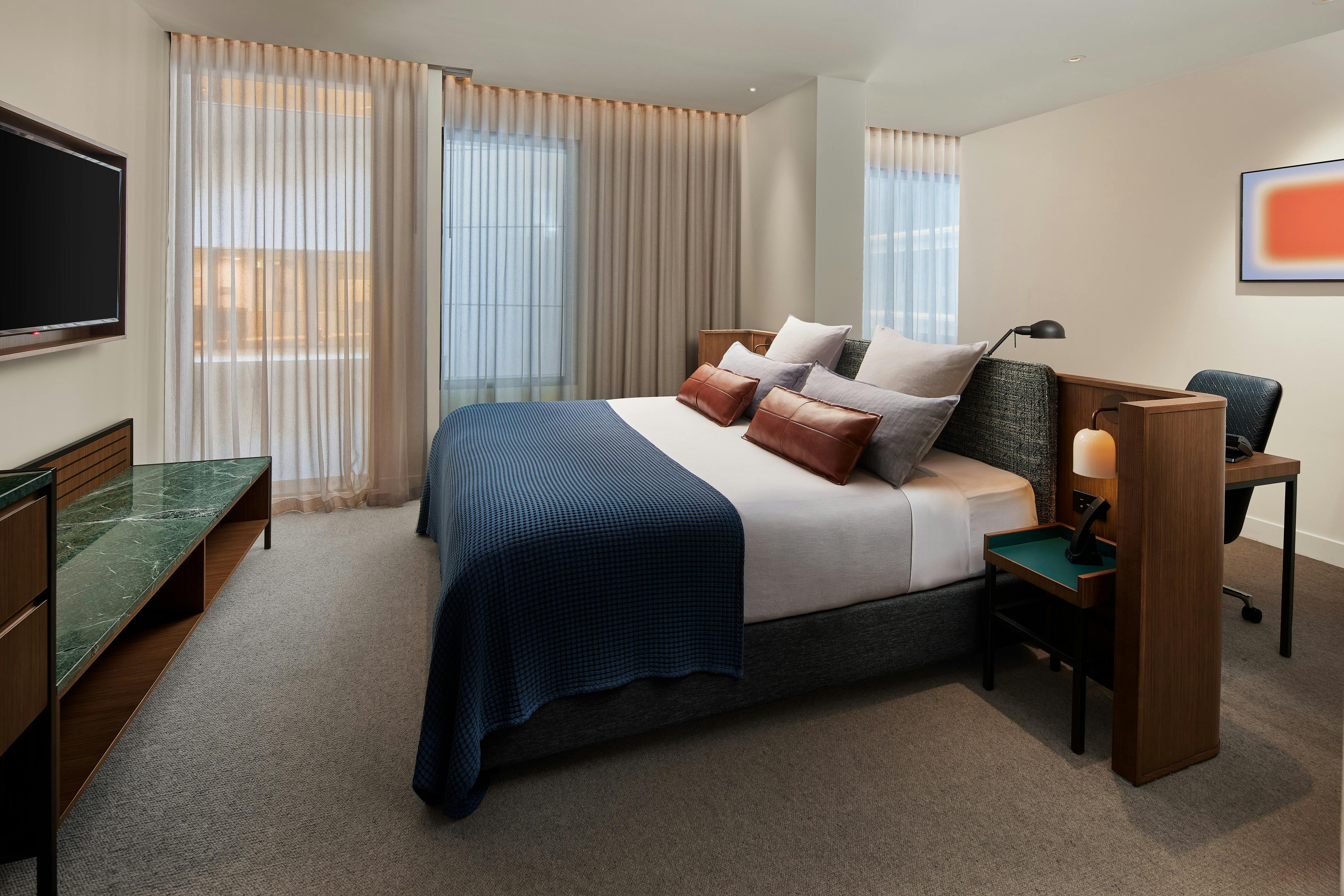 Club King Room