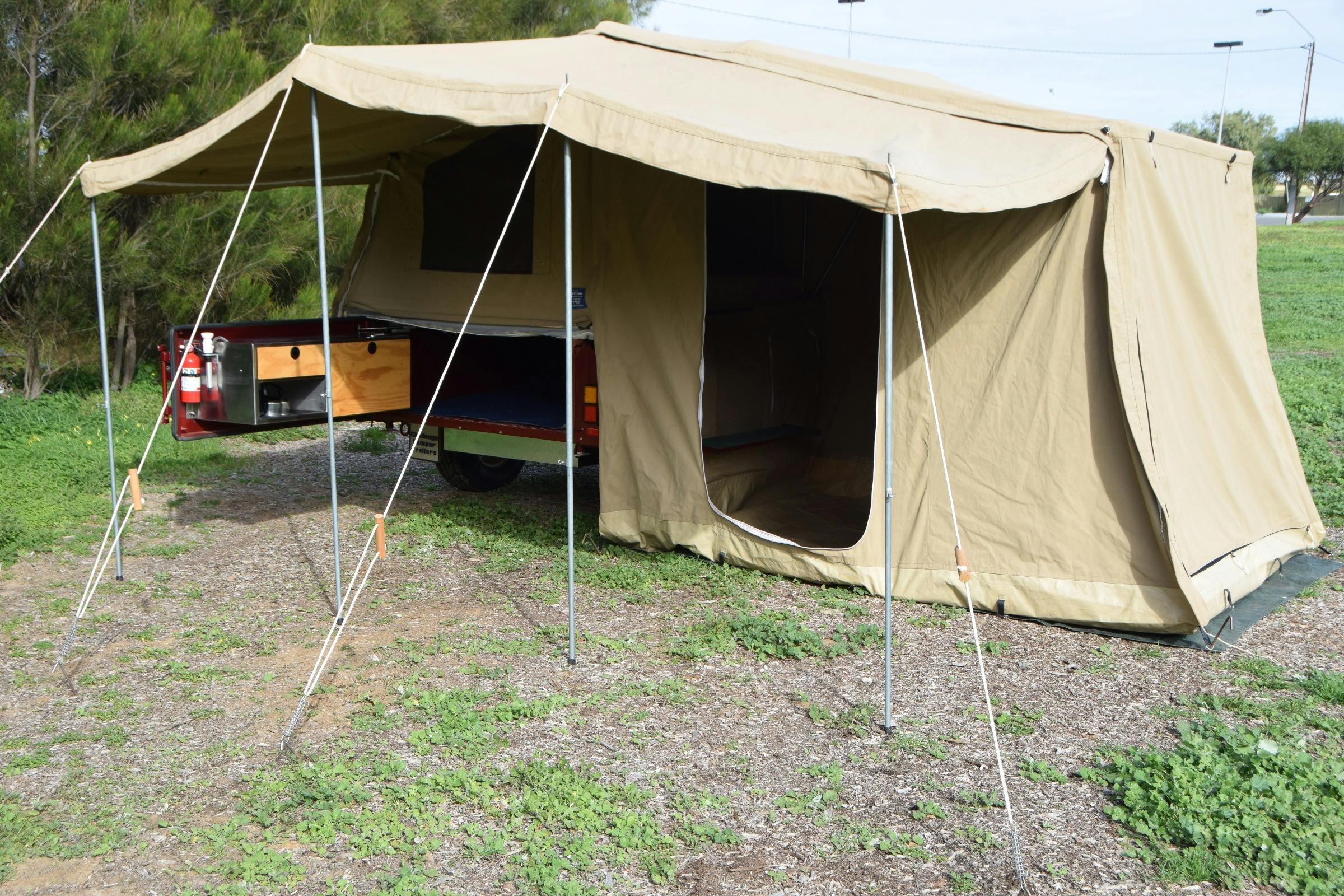 Challenge Off Road Camper Trailer has an easy setup tent which sleep 5