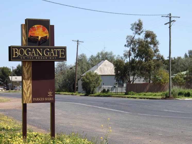 Bogan Gate