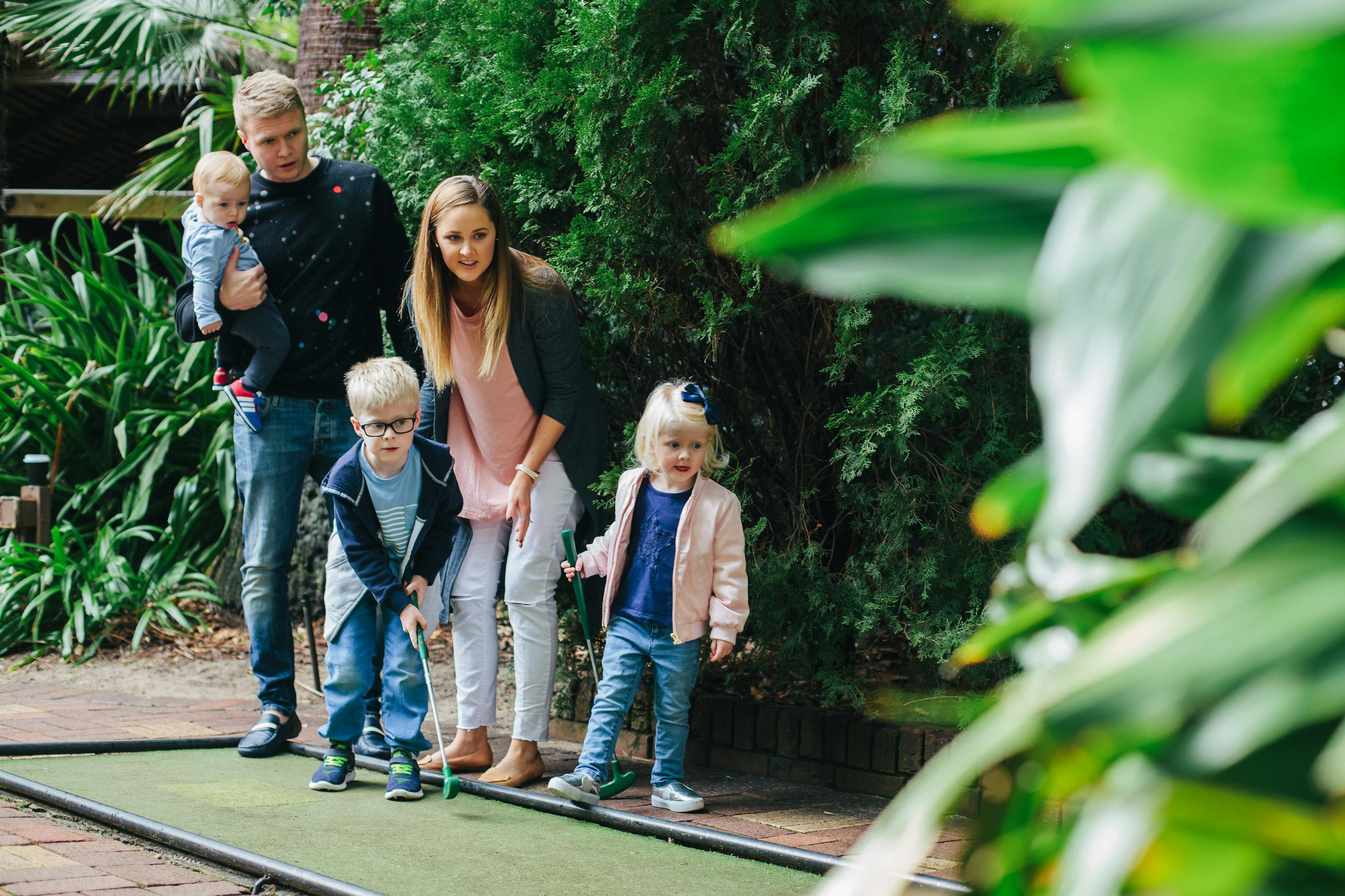 Wanneroo Botanic Gardens Mini Golf and Glow Golf
