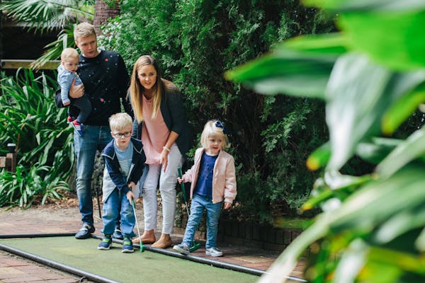 Wanneroo Botanic Gardens Mini Golf and Glow Golf