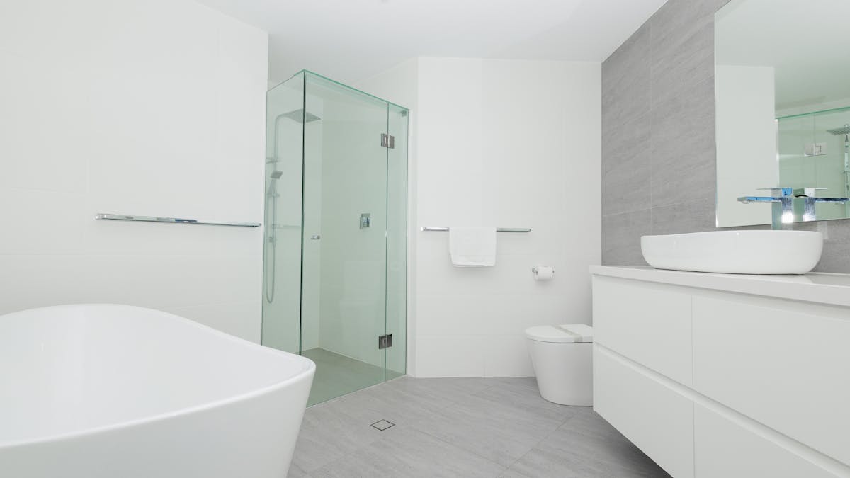 Main Bathroom