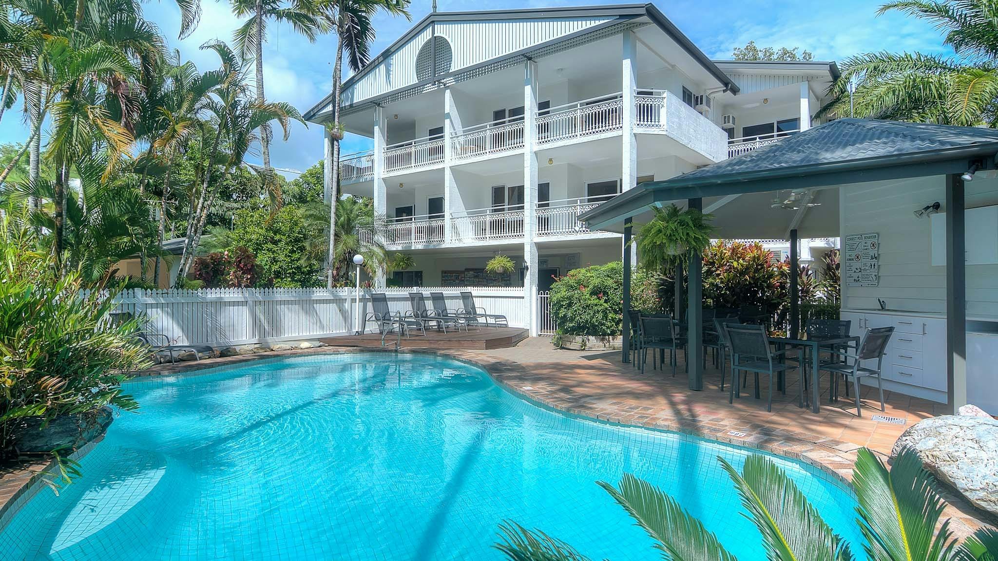 heated and cooled pool at Garrick House holiday apartments heated and cooled pool at Garrick House holiday apartments