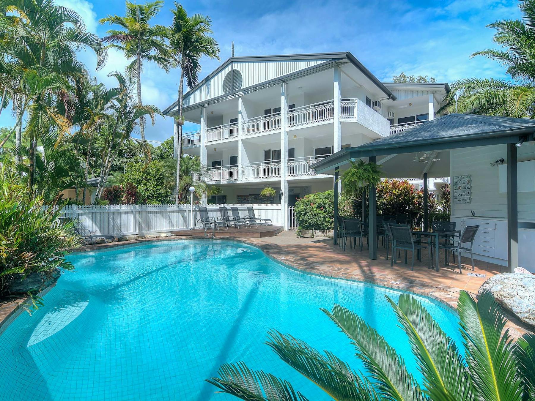 heated and cooled pool at Garrick House holiday apartments