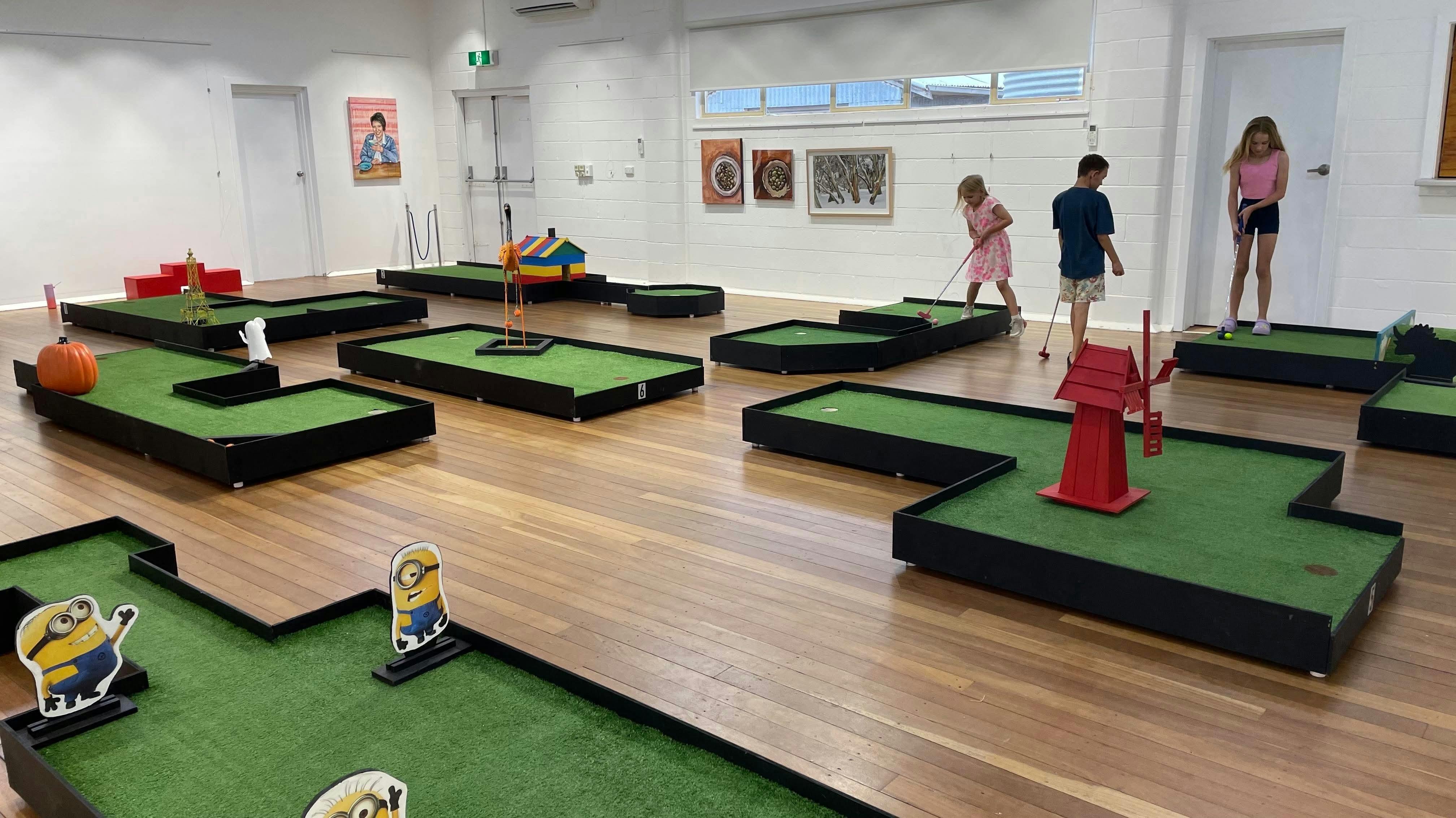 Mini Golf Pop-Up