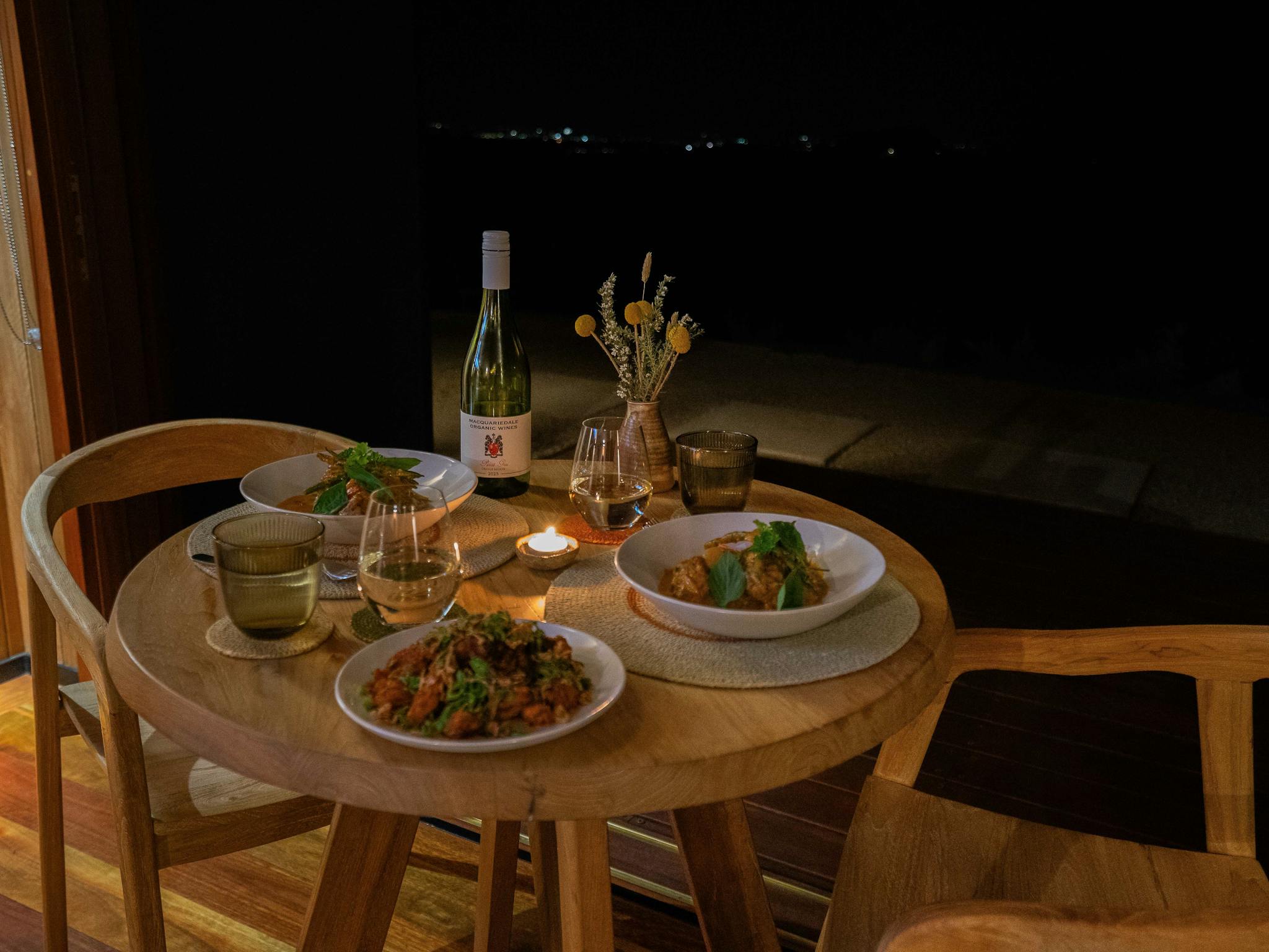 Basalt In-Studio Dining