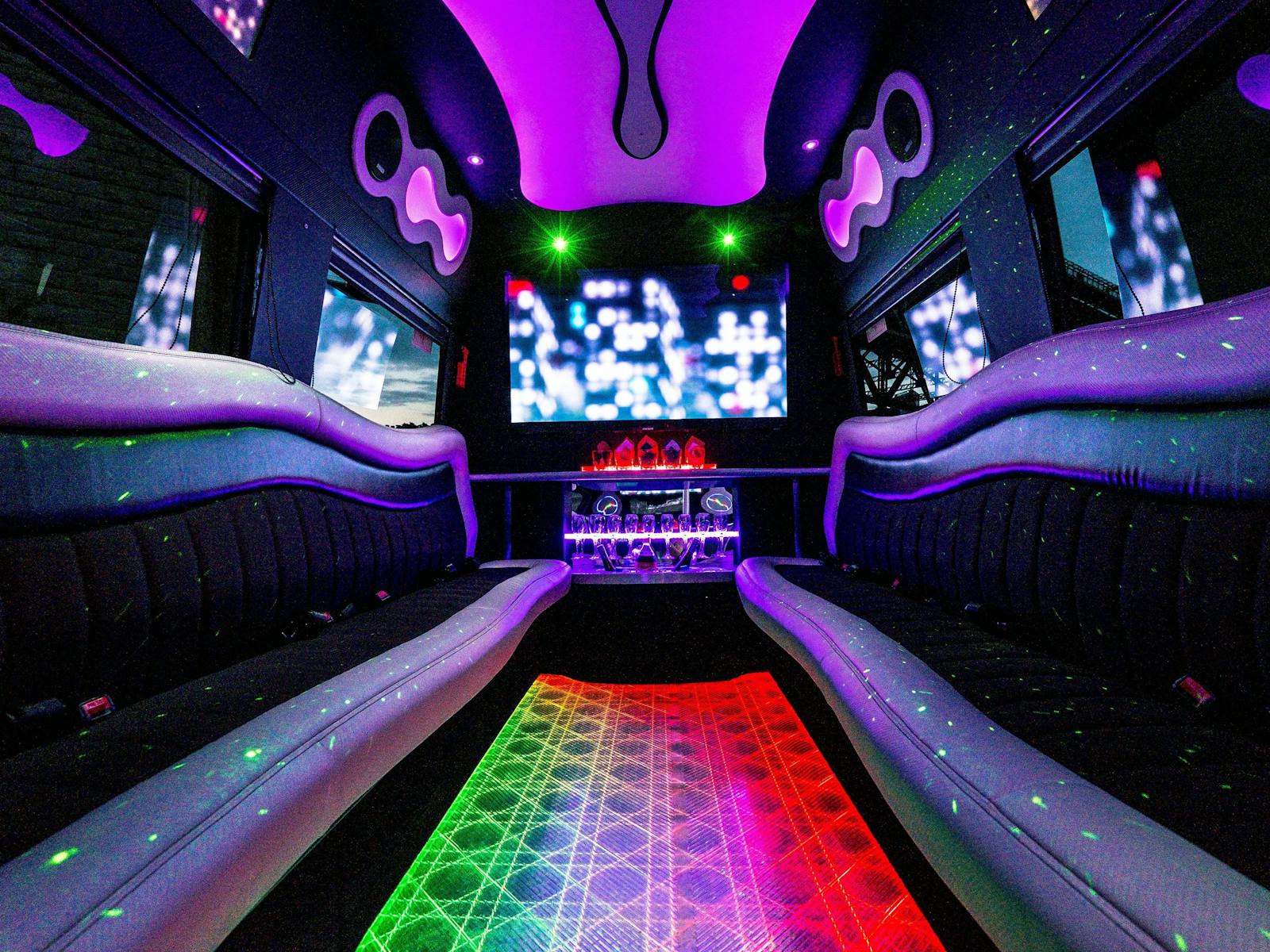 Sydney Party Limos hire, party bus hire, limo hire, bus tour, limo tour