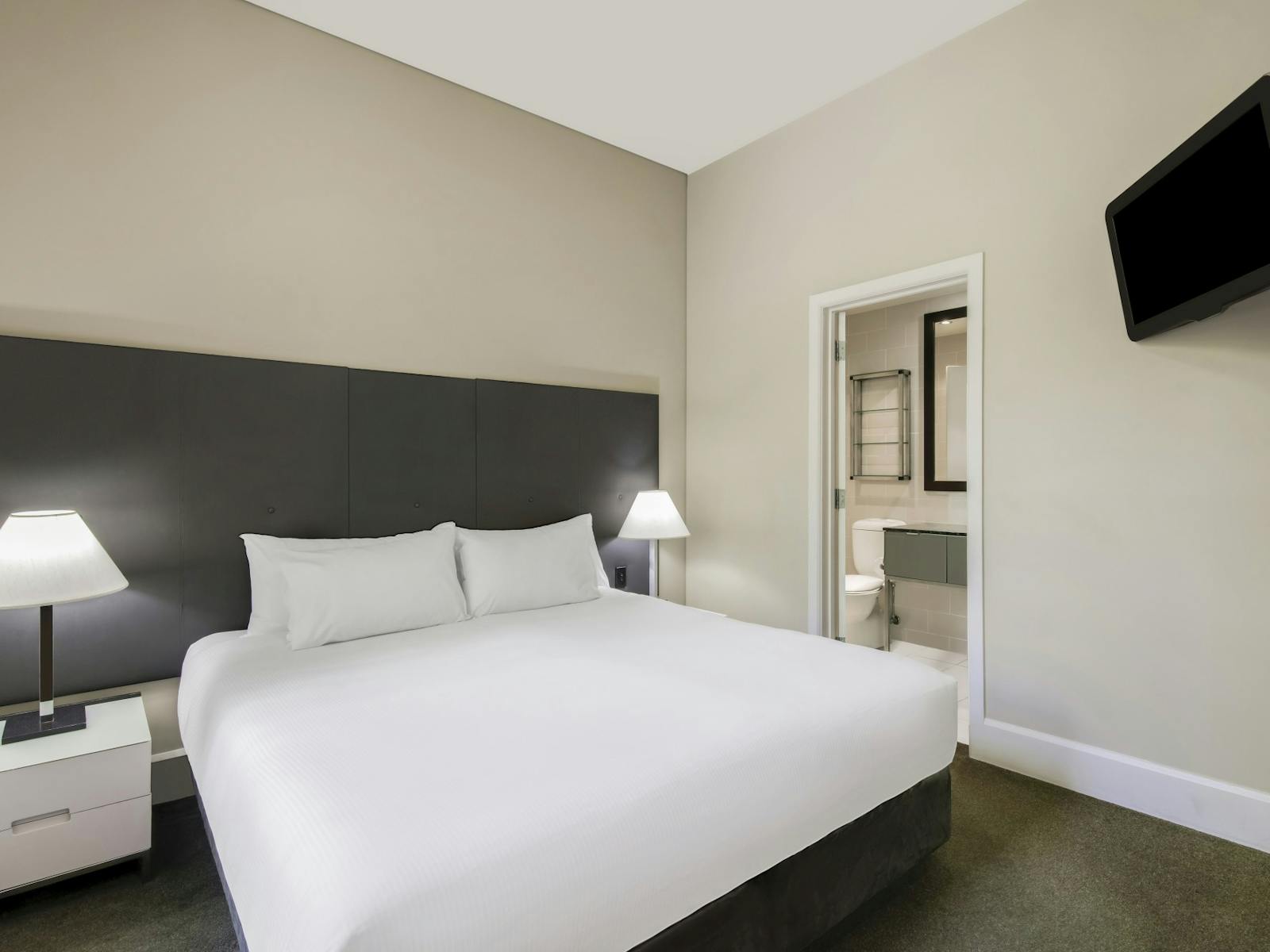 Adina Apartment Hotel Adelaide Treasury Slider Image 3