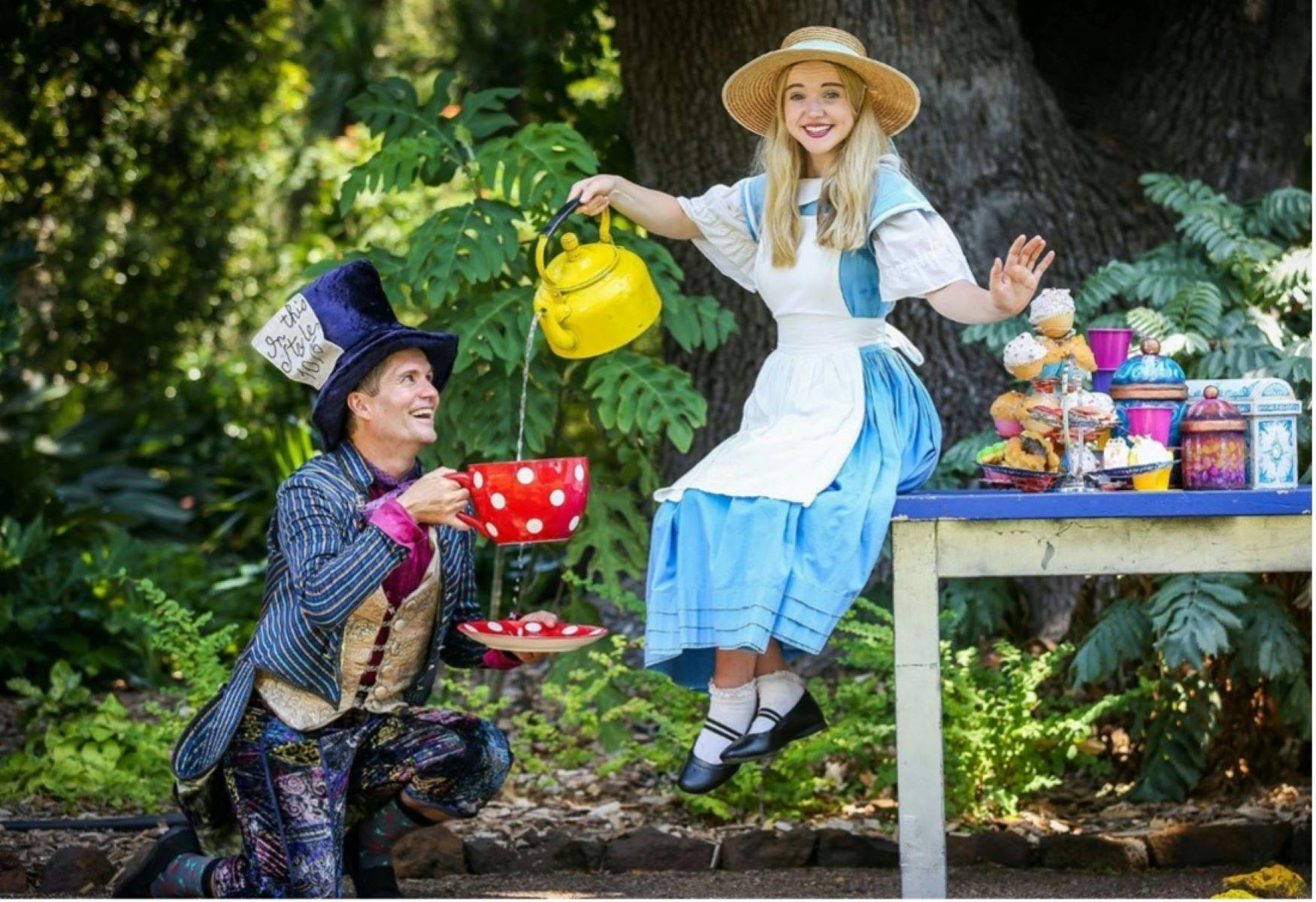 Alice in Wonderland in Royal Botanic Garden
