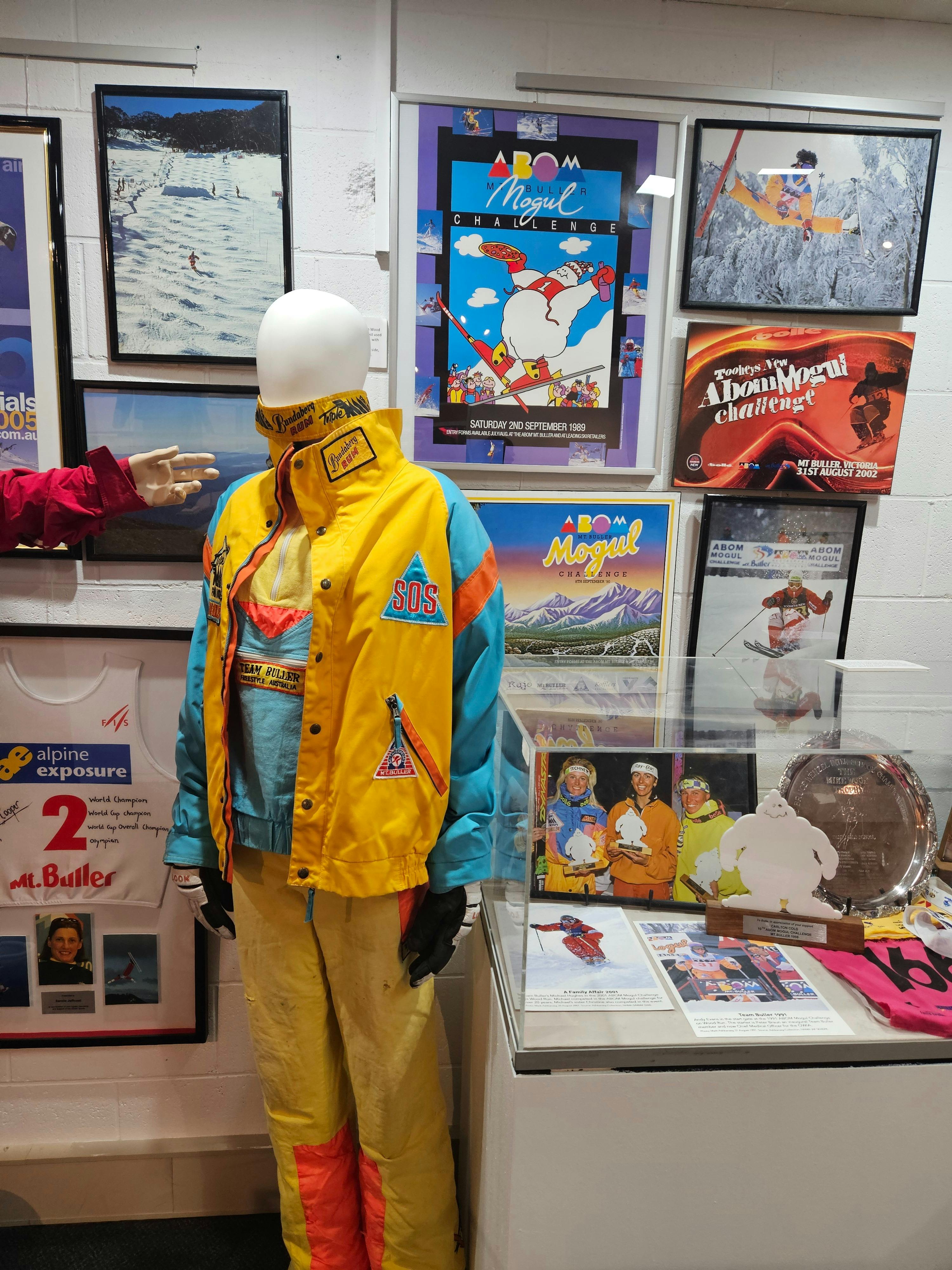 Mannequin in ski gear and skiing photos