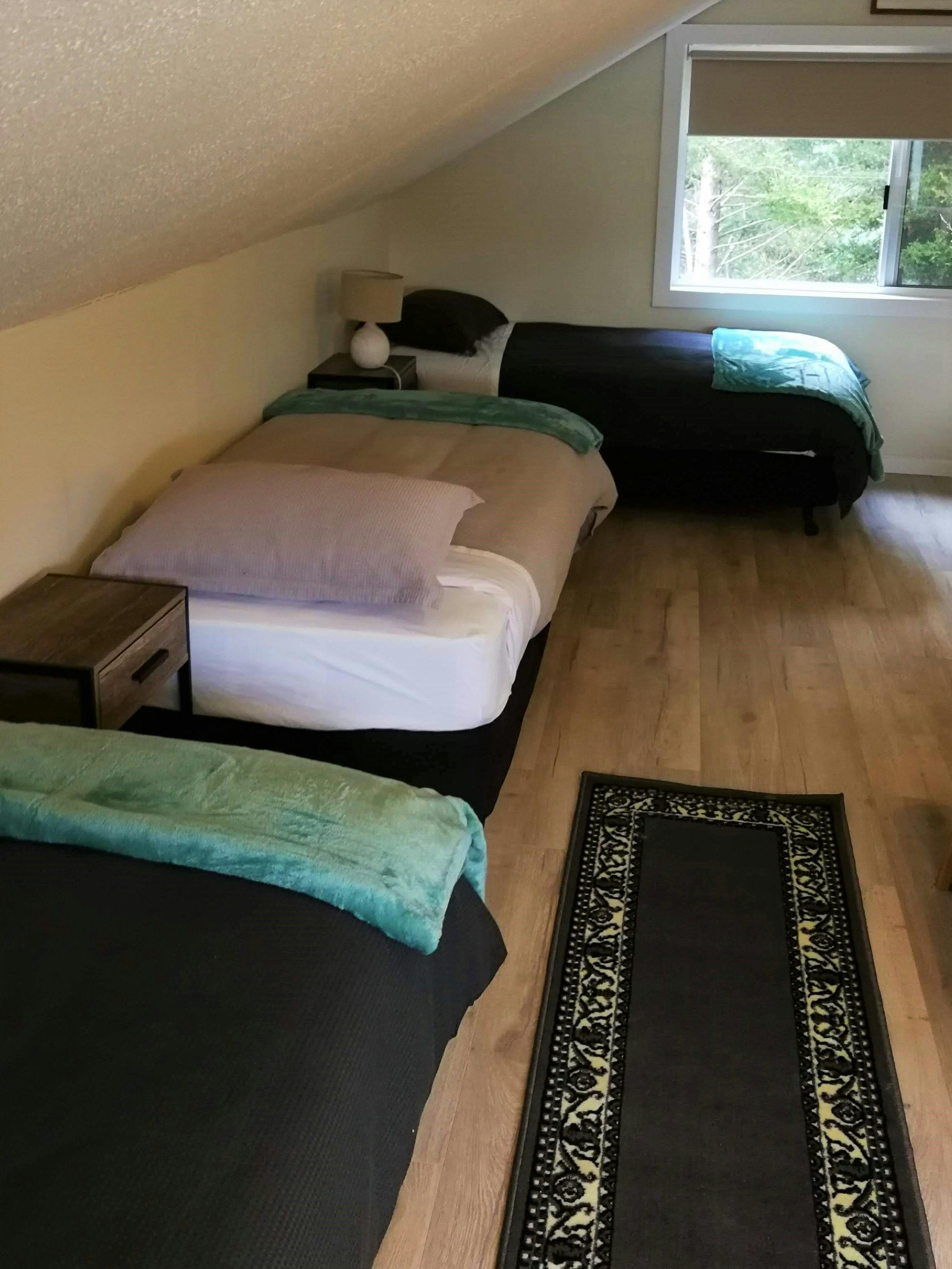 Wisteria single beds