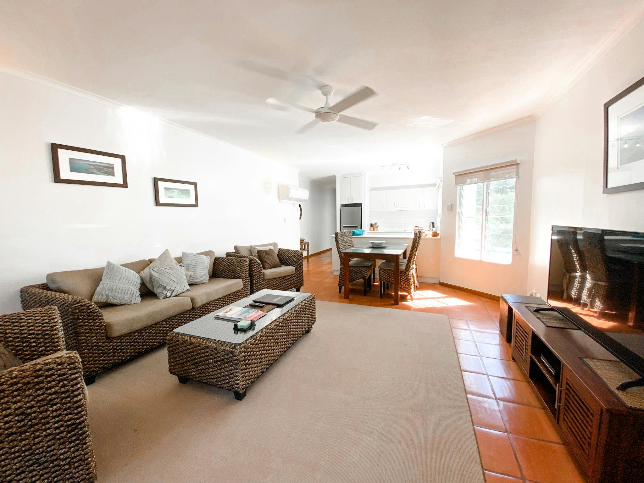 Living & Dining Area Living & Dining Area