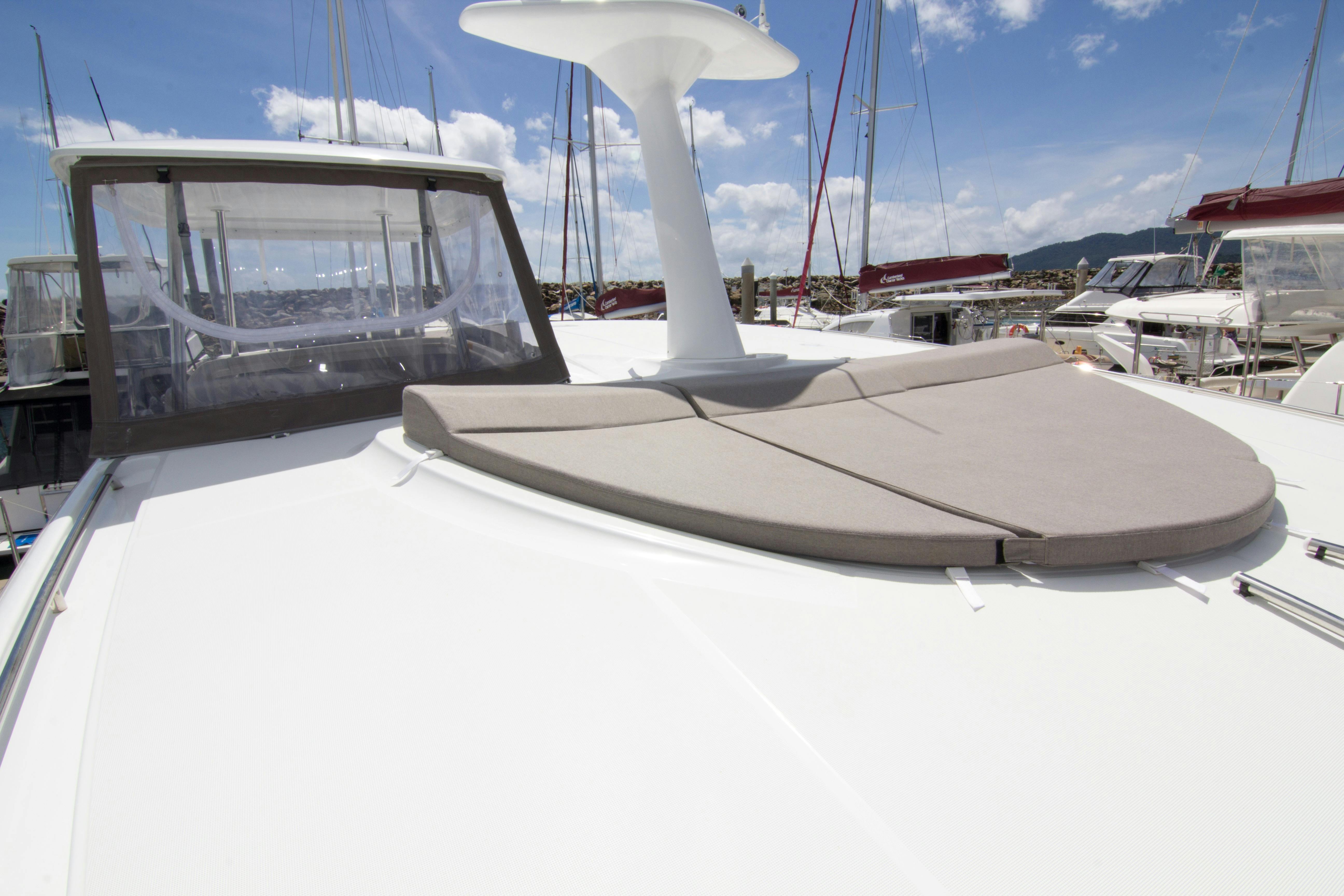 Lagoon 40 - "Whitsunday Dreaming", Sun Lounges