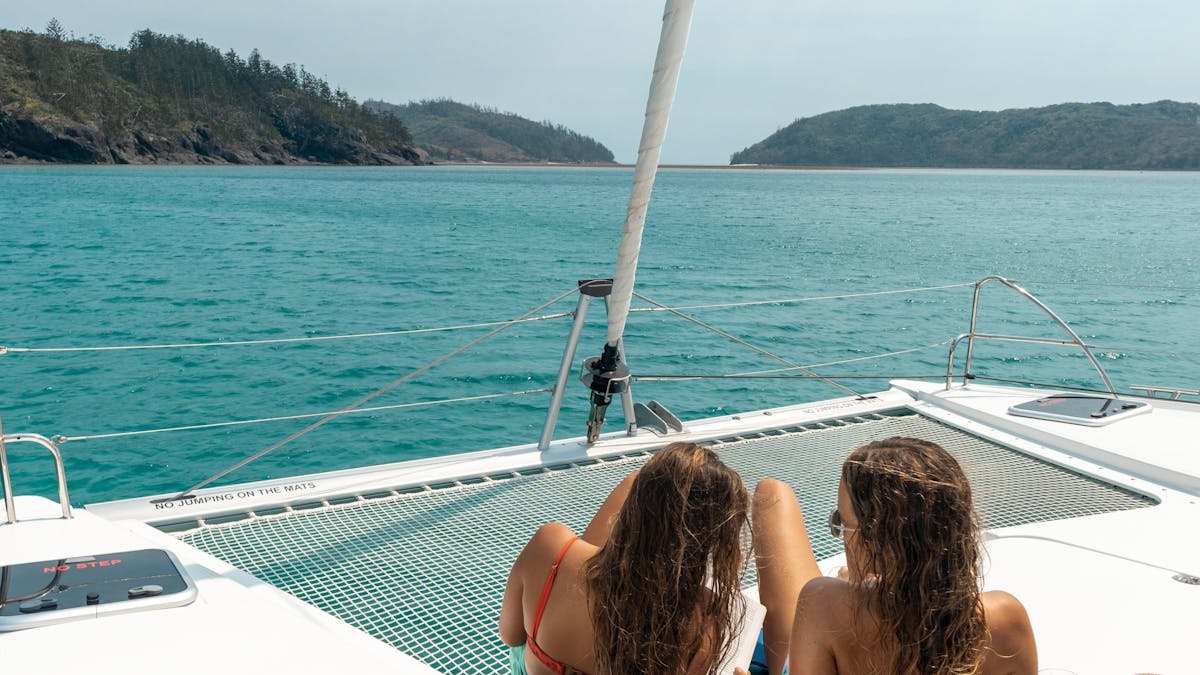 Charter Yachts Australia sailing the Whitsundays