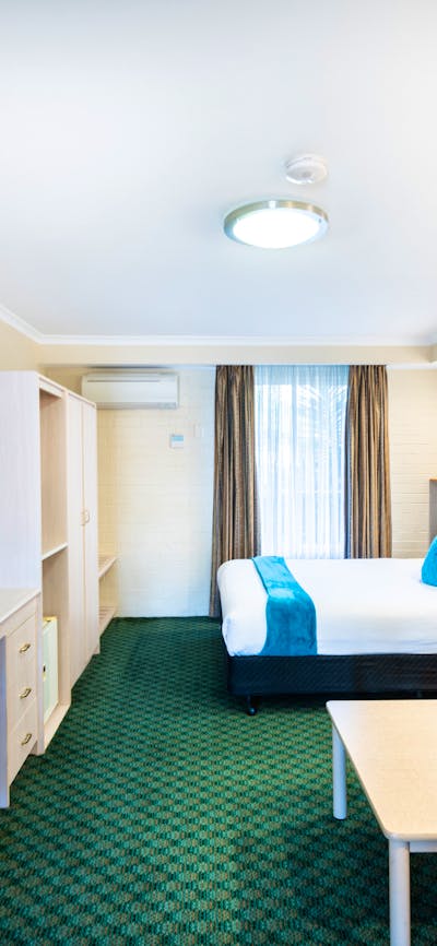 Golden Age - Standard Queen Room